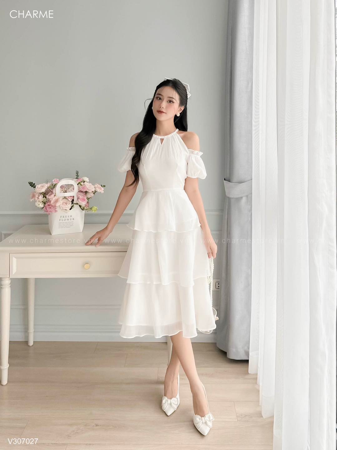 Váy tơ 3 tầng cổ yếm