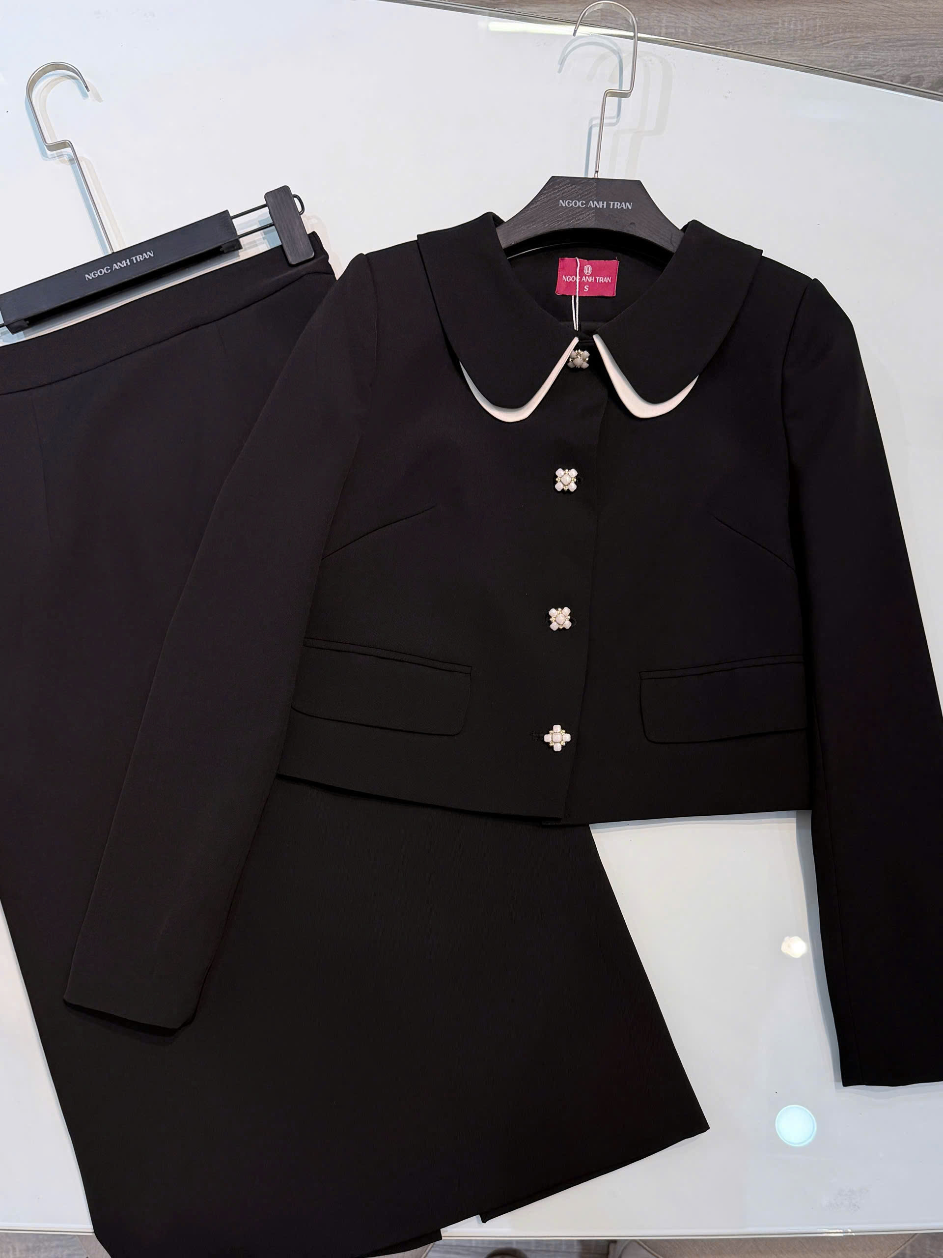 CV205 - Chân váy đen bút chì