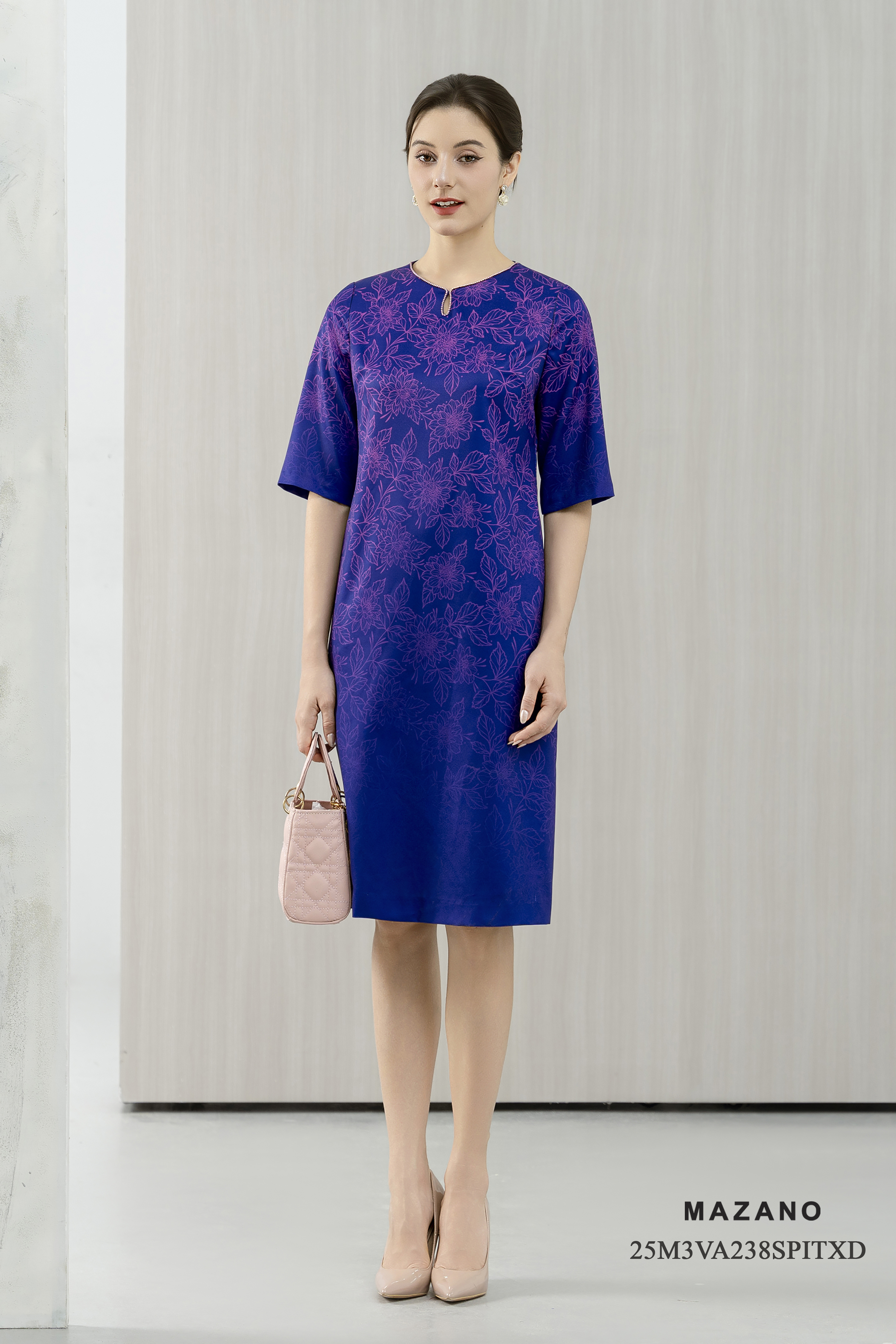 Váy Đầm suông Vải Lụa Hoạ tiết cách điệu Cổ tròn đính đá Tay lỡ Dài qua bắp chân