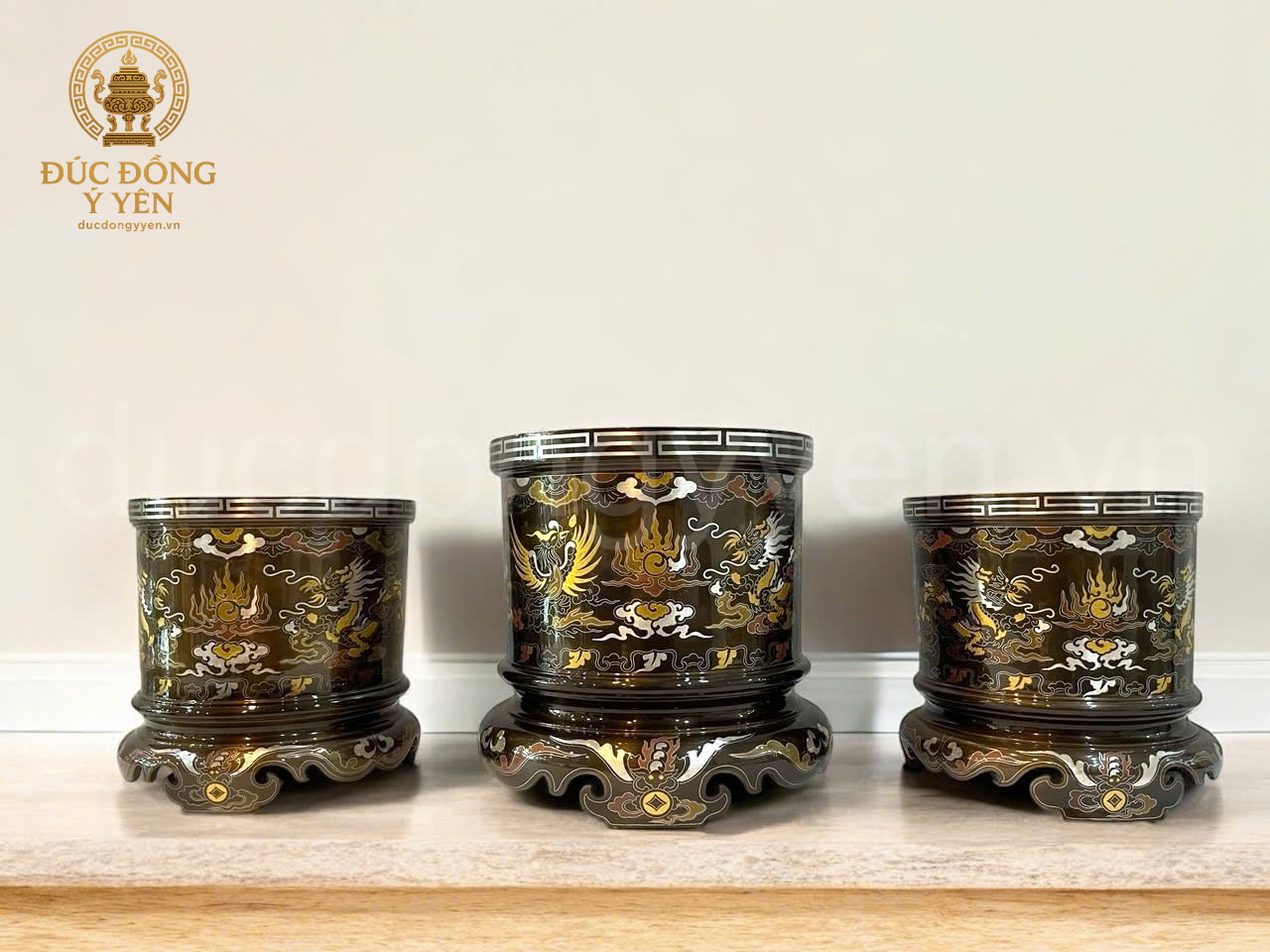 Bát hương đúc đồng đỏ khảm ngũ sắc kỹ 