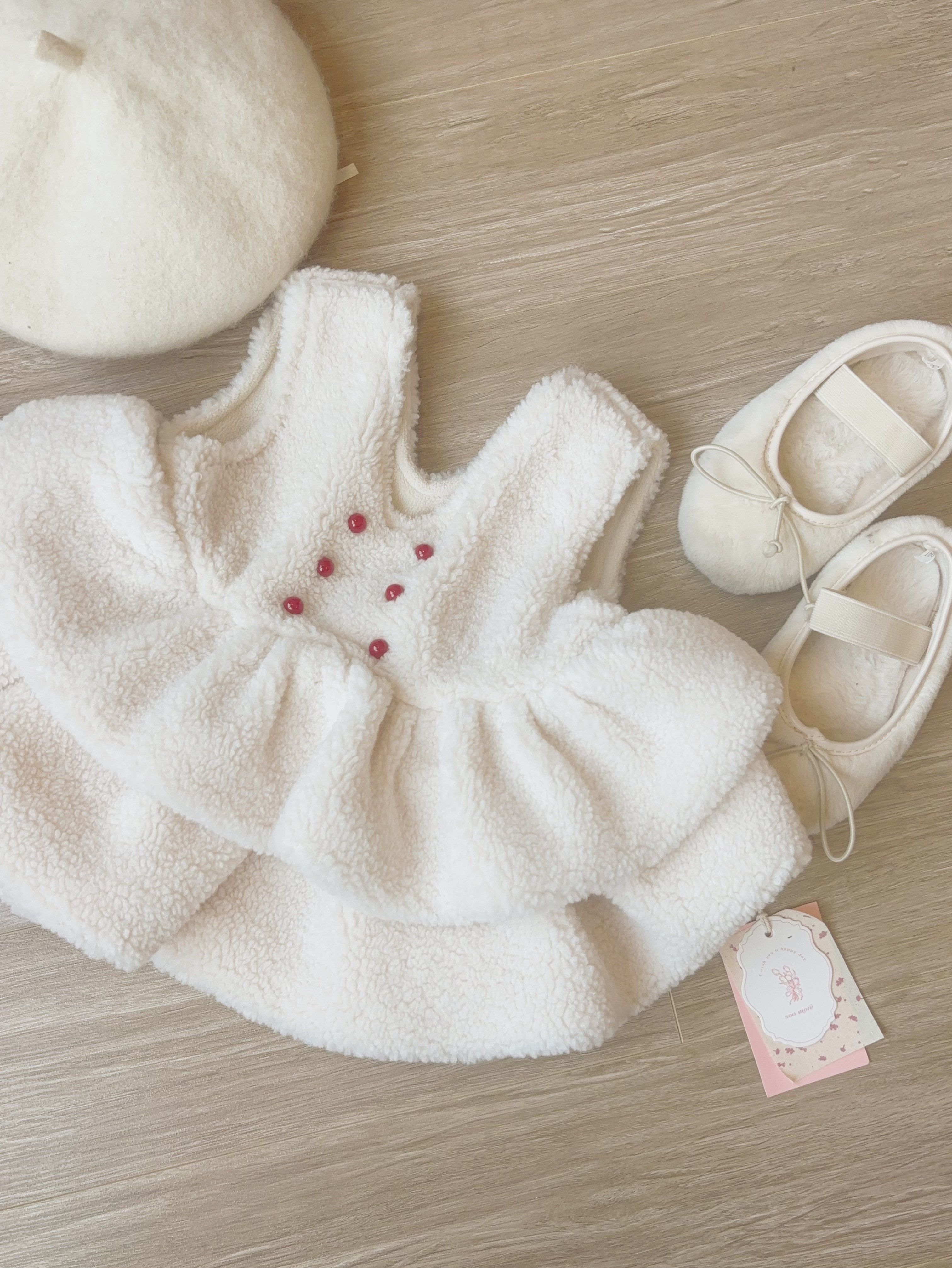 (D4) Áo gile lông cừu cúc đỏ 2 tầng_thumbnail_0