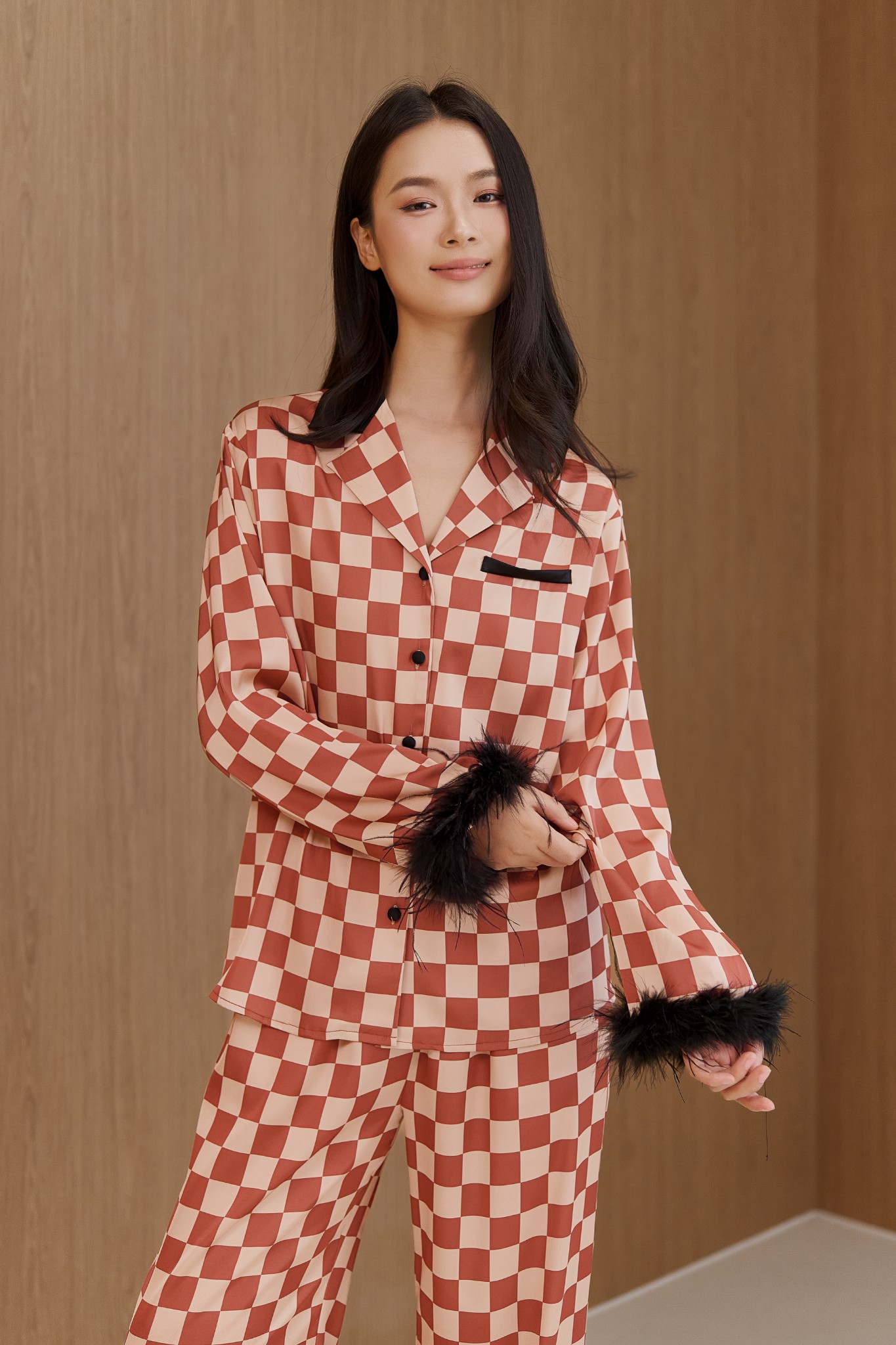 Bộ Lụa 𝑺𝒐𝒇𝒕 𝑯𝒐𝒖𝒓𝒔 áo dài tay, quần dài BN658