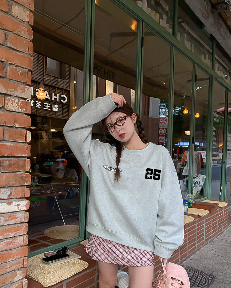 Áo sweater nữ form boxy 2006 Miucho cổ tròn basic vải nỉ bông 350 GSM dày dặn in typography_thumbnail_5