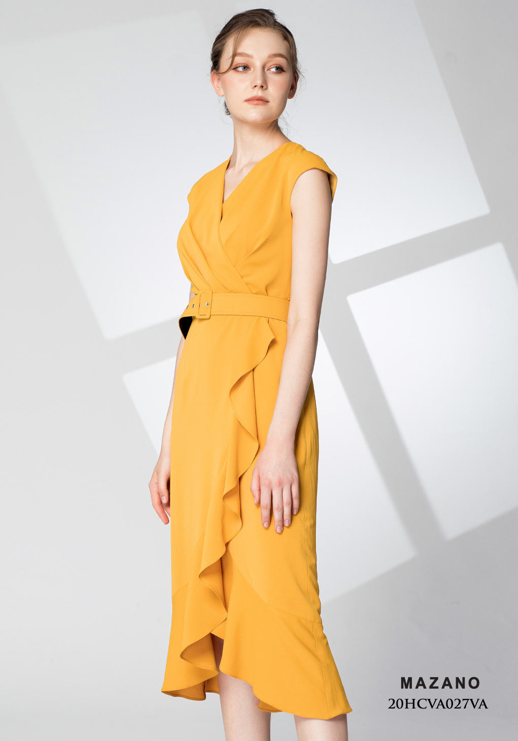 Đầm vàng chân bèo thắt dây lưng_thumbnail_2