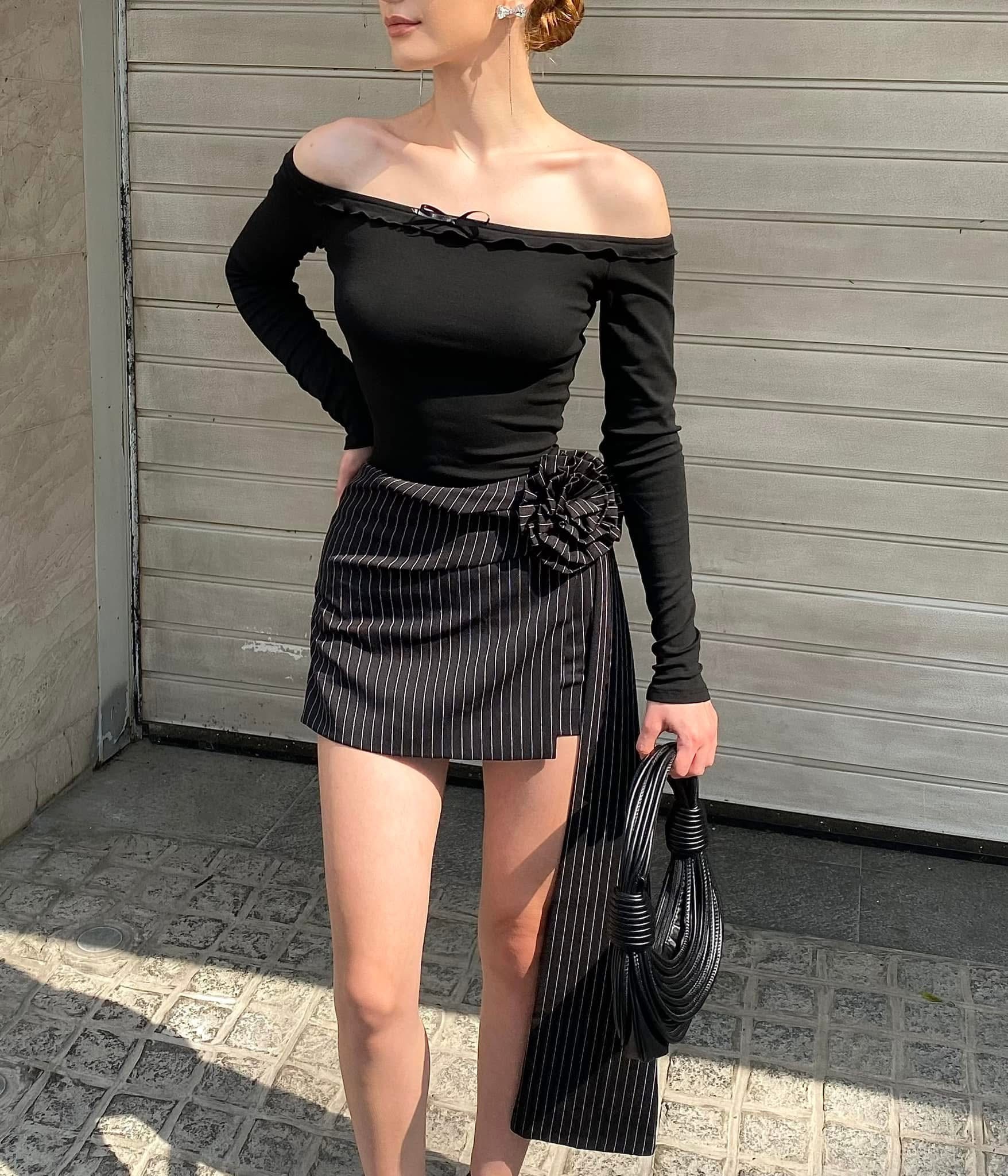 Chân váy kẻ hoa to_thumbnail_0