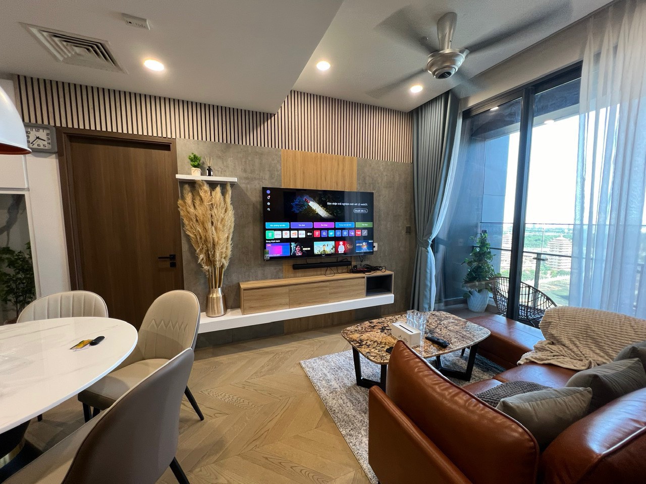 Đừng bỏ lỡ giỏ hàng căn hộ 2PN Lumiere Riverside view lung linh, cực đỉnh_thumbnail_1