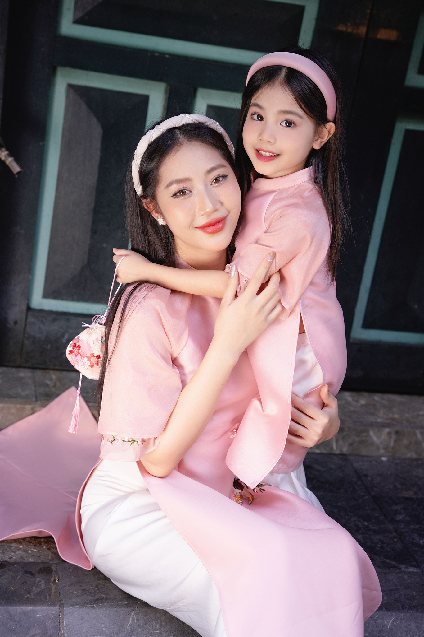 Áo dài Mẫu Đơn mẹ_thumbnail_2