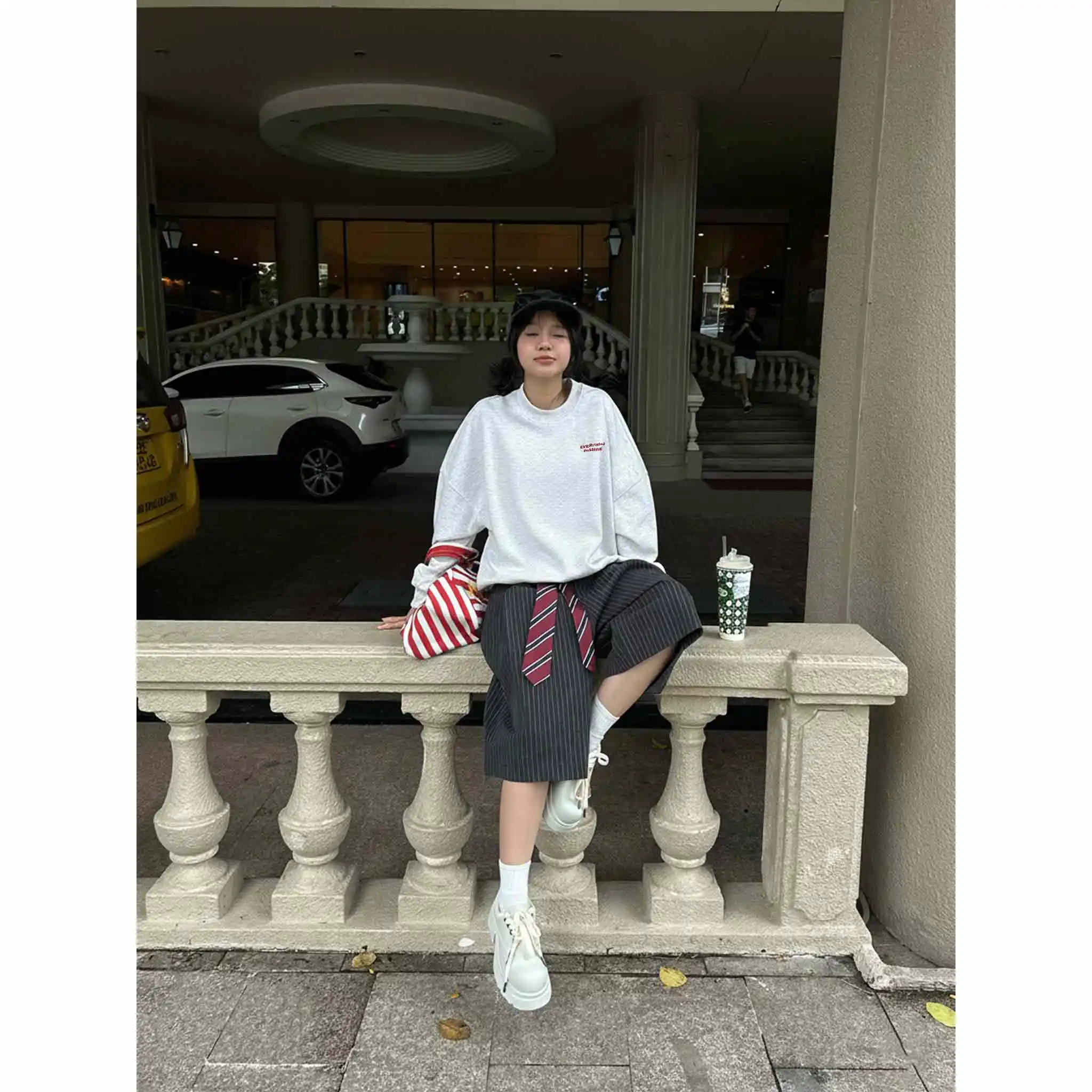 Áo Sweater form boxy local brand Miucho nỉ 2 da thoáng mát thấm hút tốt cổ tròn in basic 2841_thumbnail_3