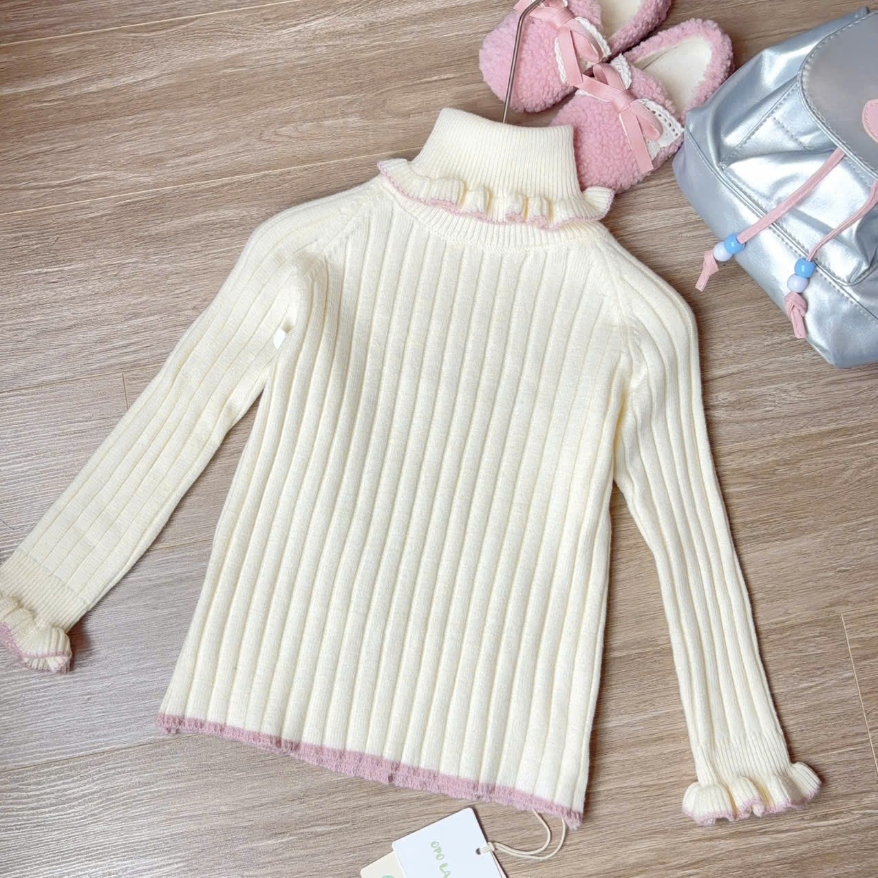 (G222) Áo len trắng cổ lọ viền hồng_thumbnail_0