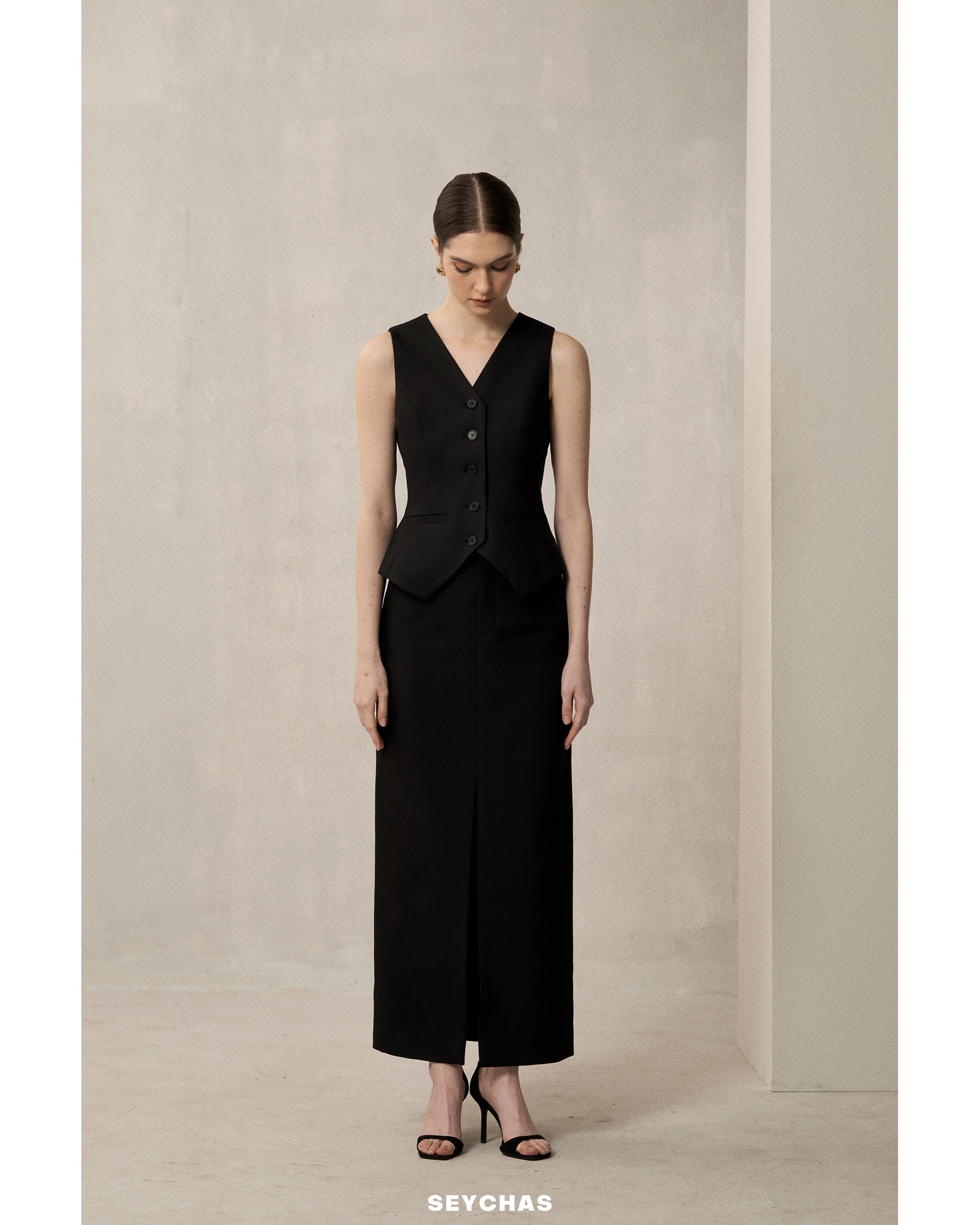 ADELE TUXEDO_thumbnail_2