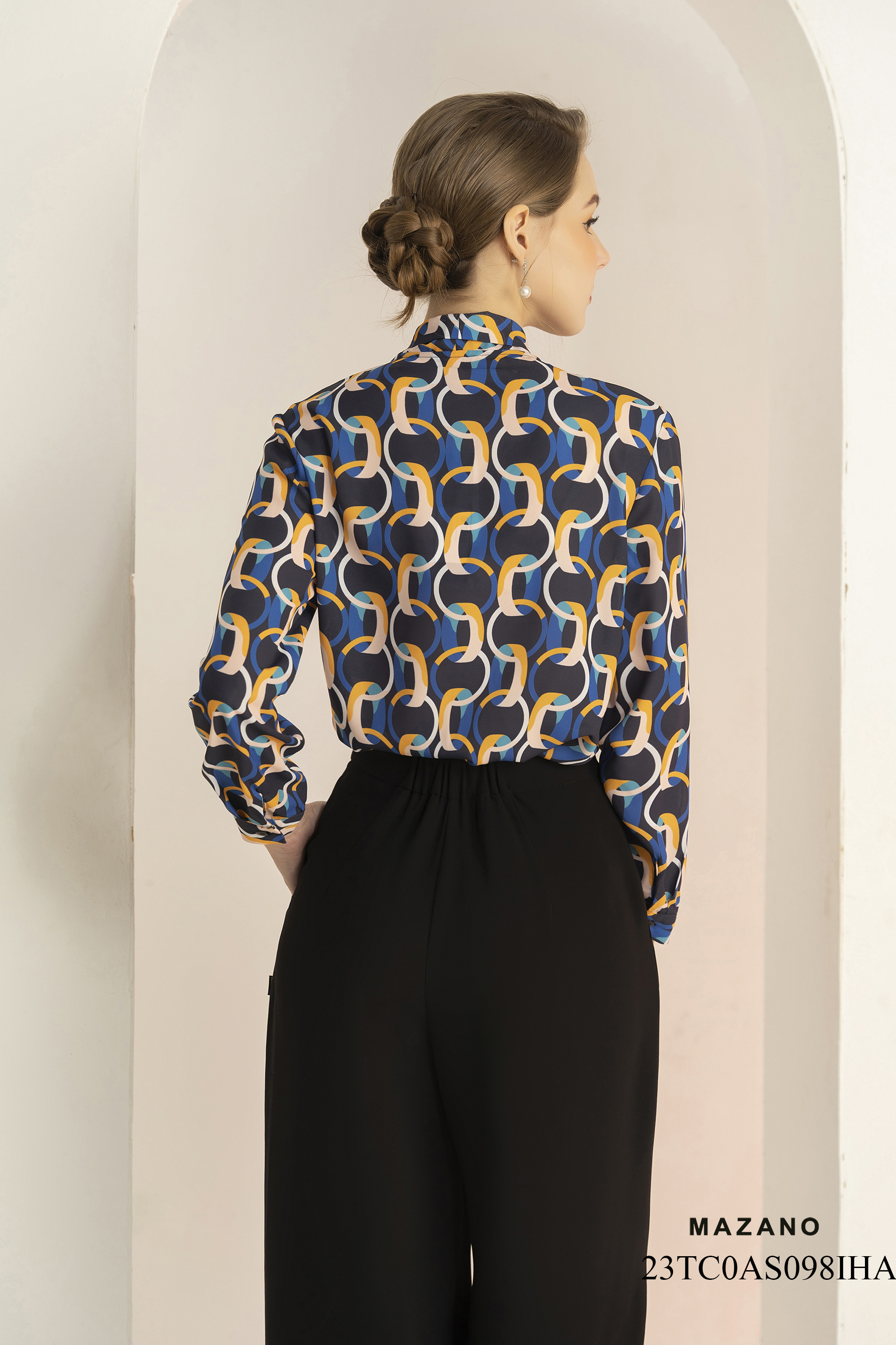 Áo sơ mi tay dài, buộc dây nơ