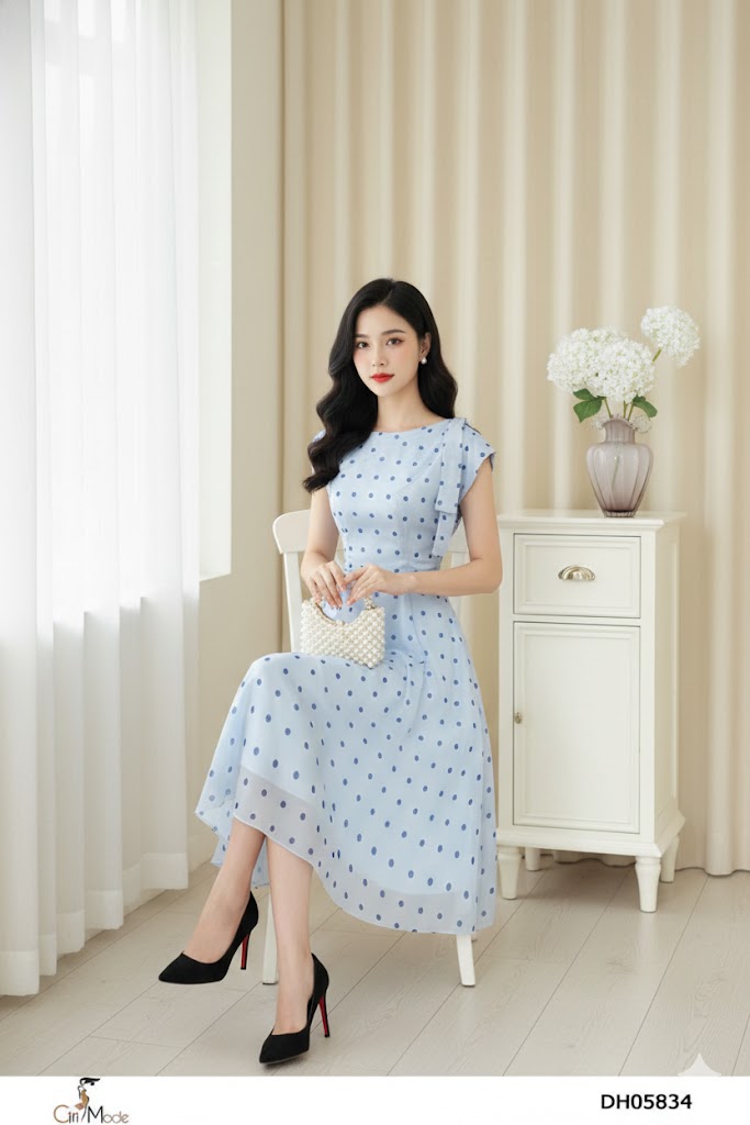 Đầm xòe chấm bi xanh cổ vạt vai cách điệu