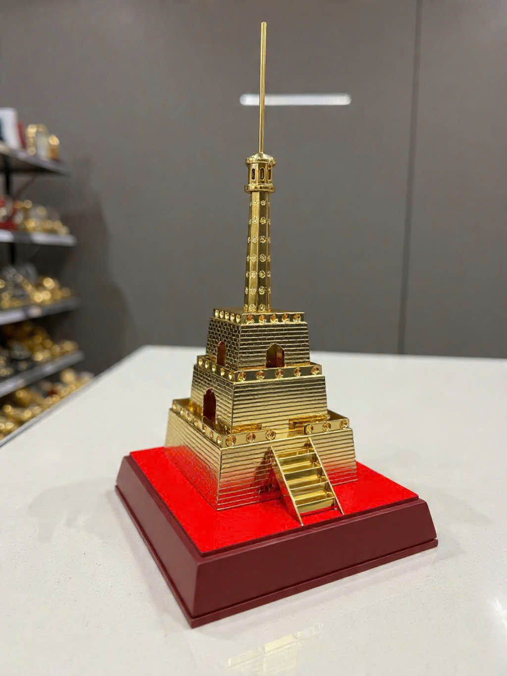 Cột cờ bằng đồng mạ vàng 24k Cột cờ Hà Nội bằng đồng mạ vàng 24k_thumbnail_0