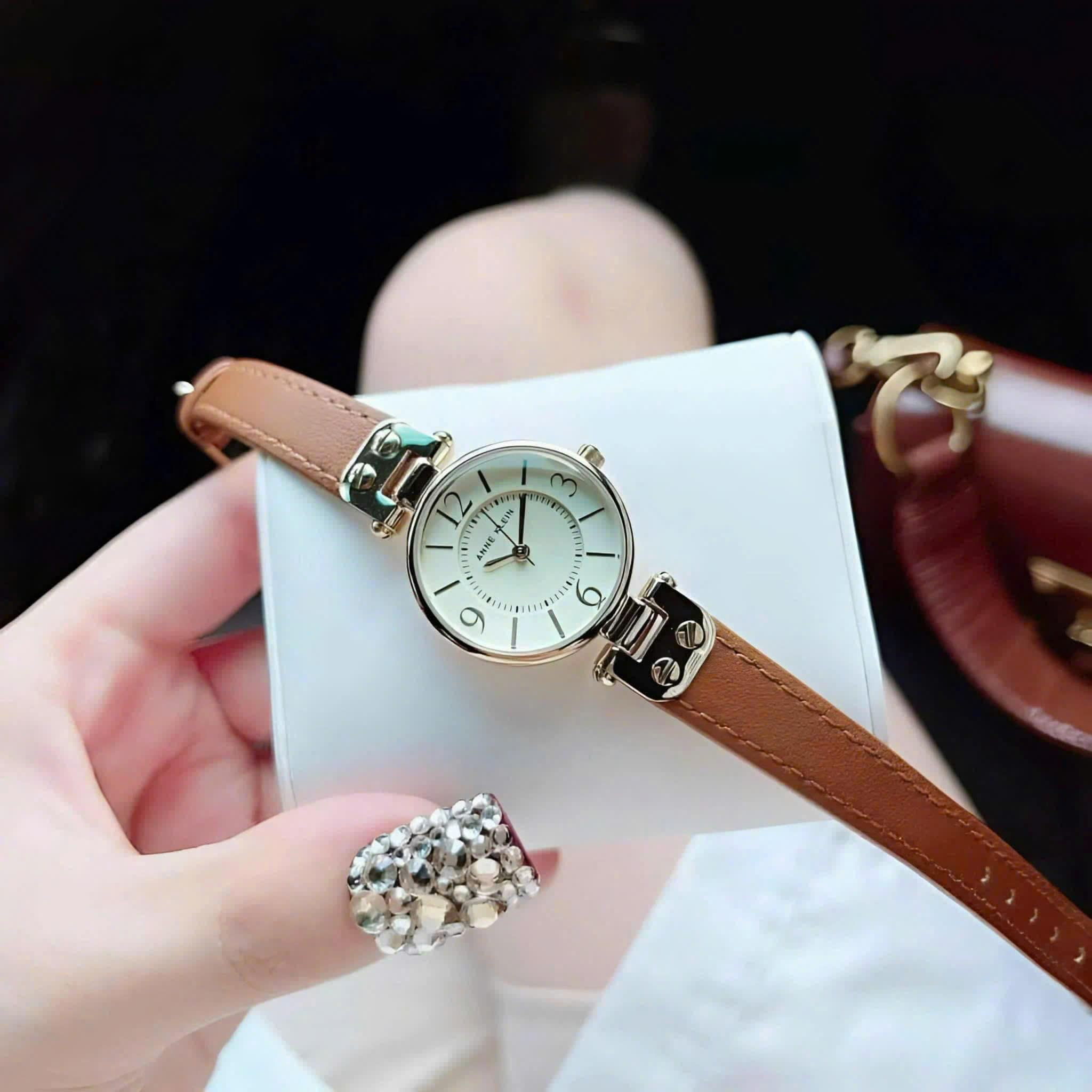 D91 ĐỒNG HỒ NỮ NÂU_thumbnail_2