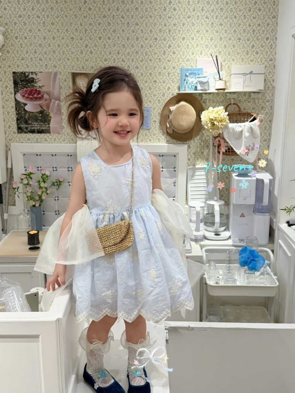 H192 - Váy sát nách kẻ xanh thêu hoa hãng Seven