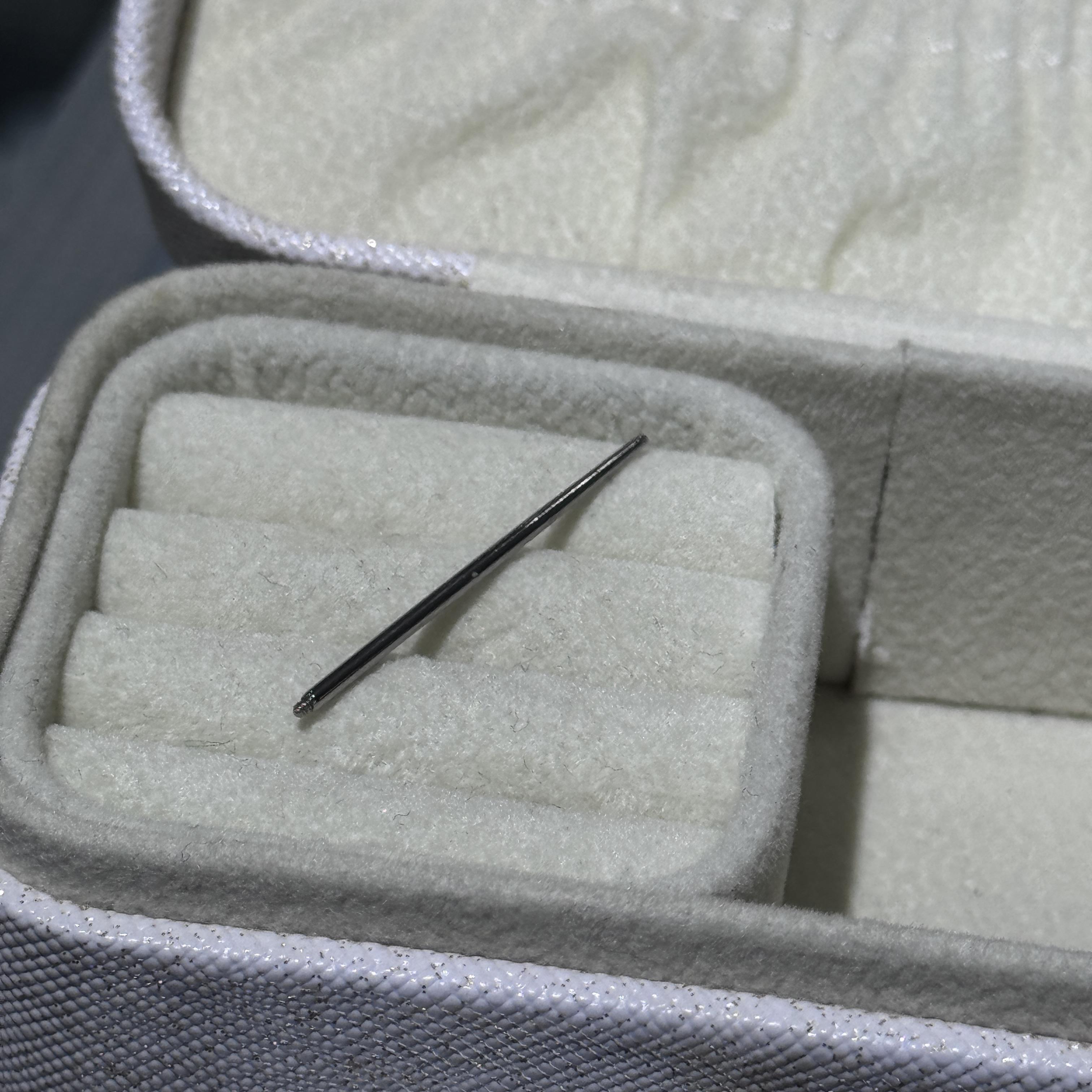 pin tapper hỗ trợ đeo khuyên ren trong size 1.6mm_thumbnail_3