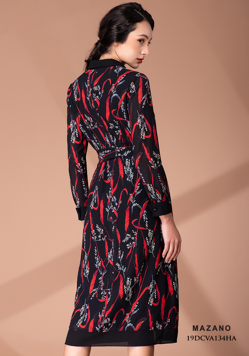 Đầm nền đen hoa đỏ họa tiết_thumbnail_3