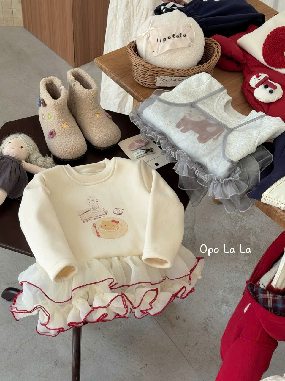 (G203) Áo nỉ vàng kiền voan opolala