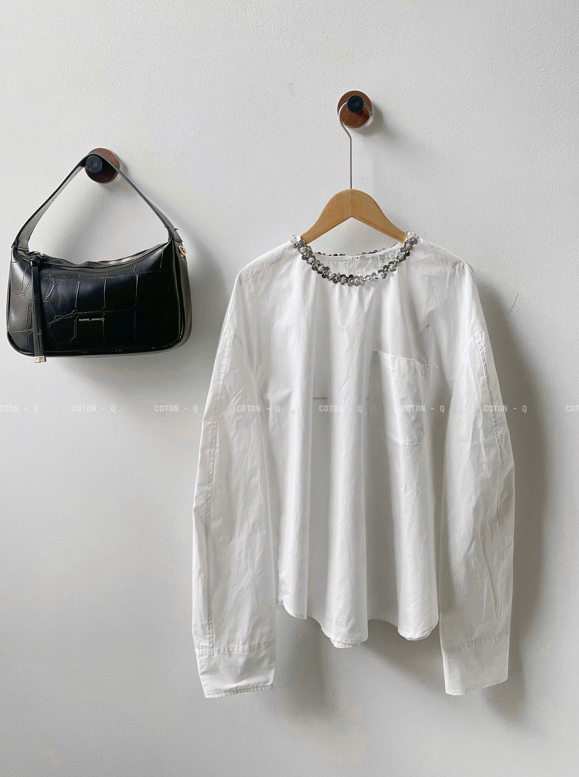 Áo tay dài trắng đính viền cổ_thumbnail_6