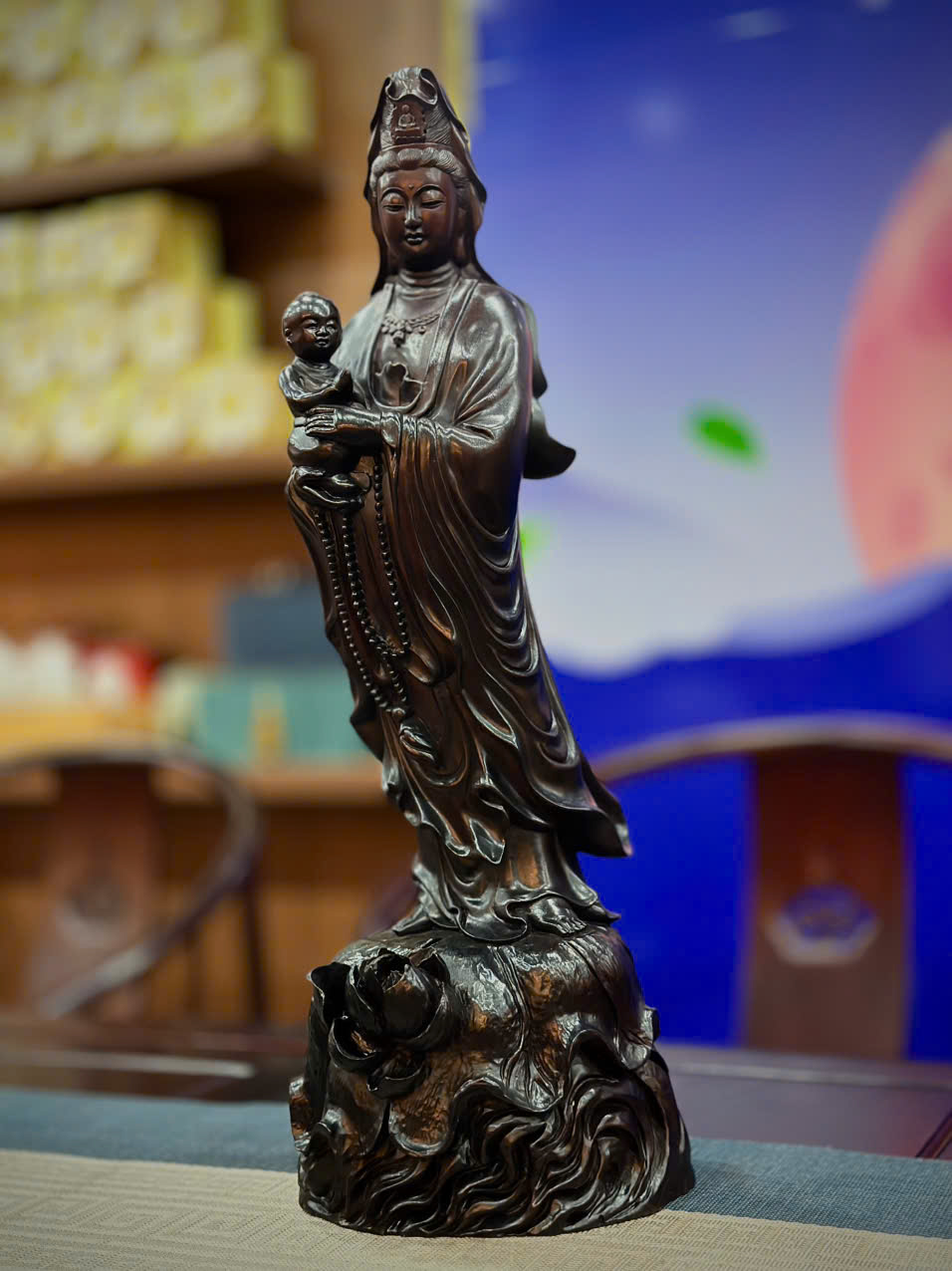 TƯỢNG MẸ QUAN ÂM TỐNG TỬ GỖ TRẮC ĐEN_thumbnail_2