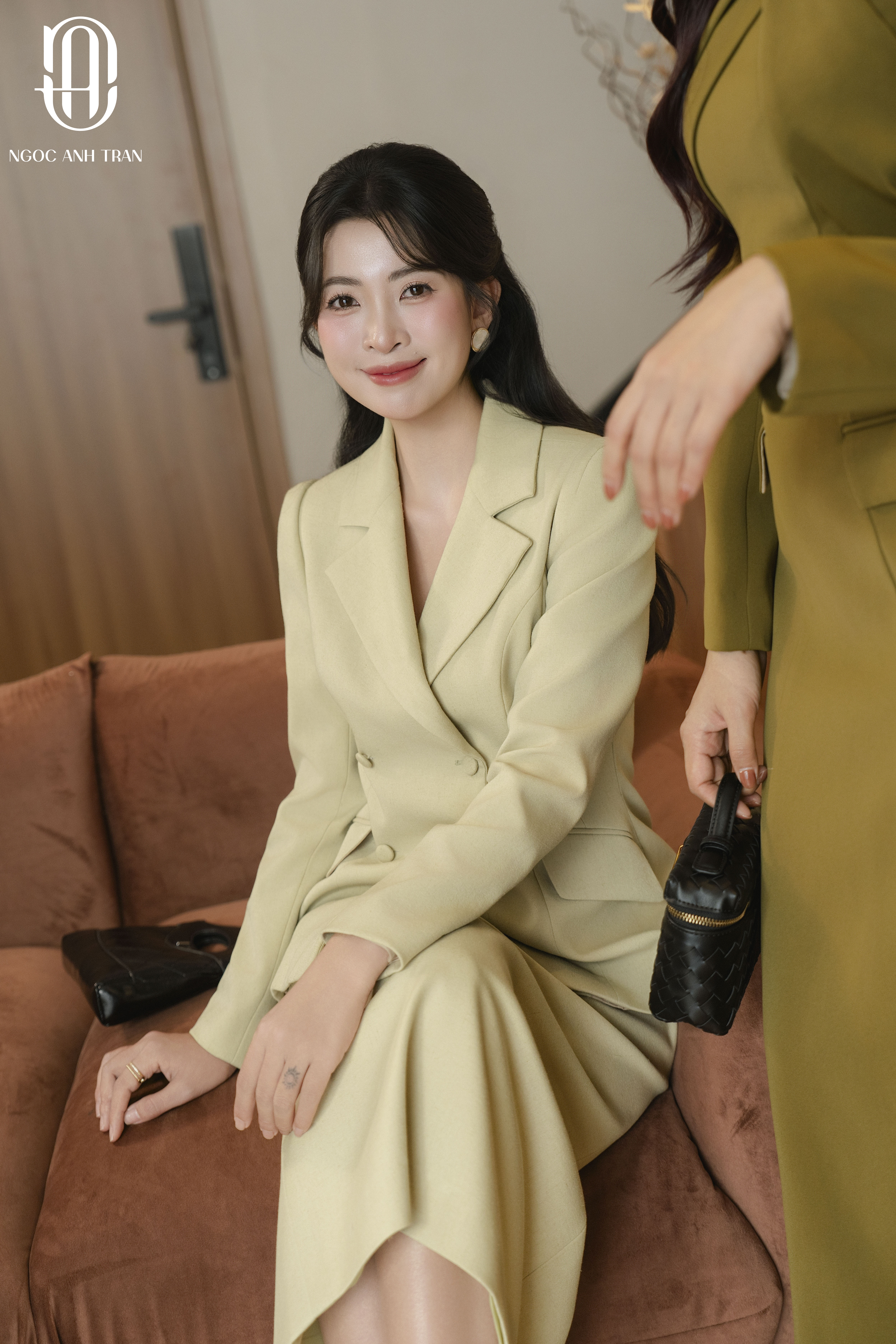 V067 - Set áo vest xanh bơ nhạt phối chân váy_thumbnail_3