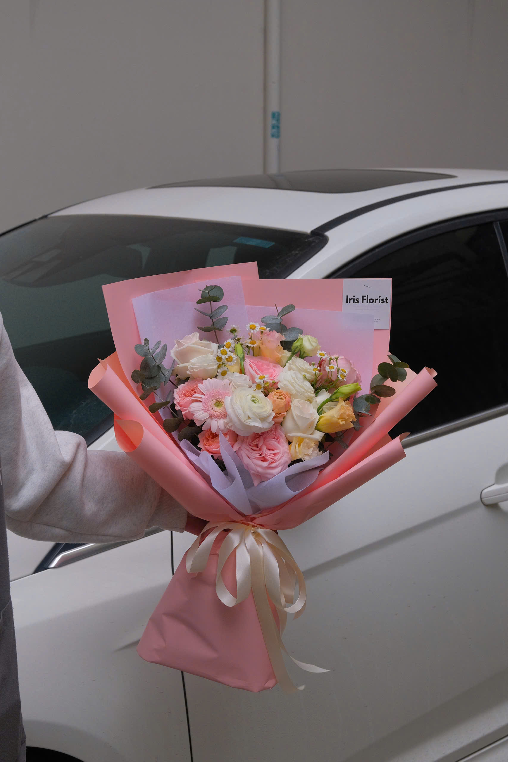 Bó hoa tone hồng cam mix mao lương