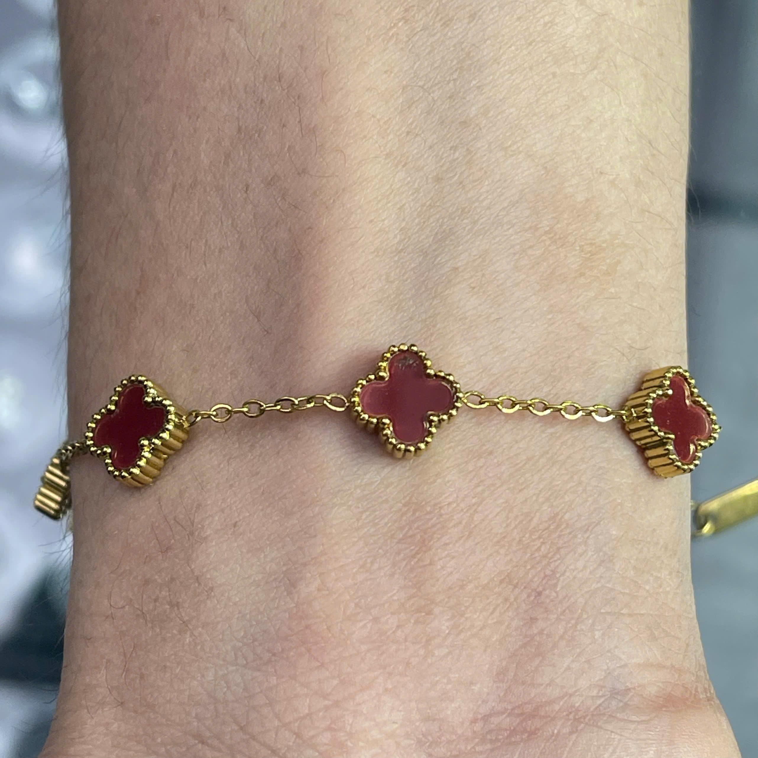 vòng tay van cleef đỏ đô nhỏ viền bi vàng _thumbnail_2