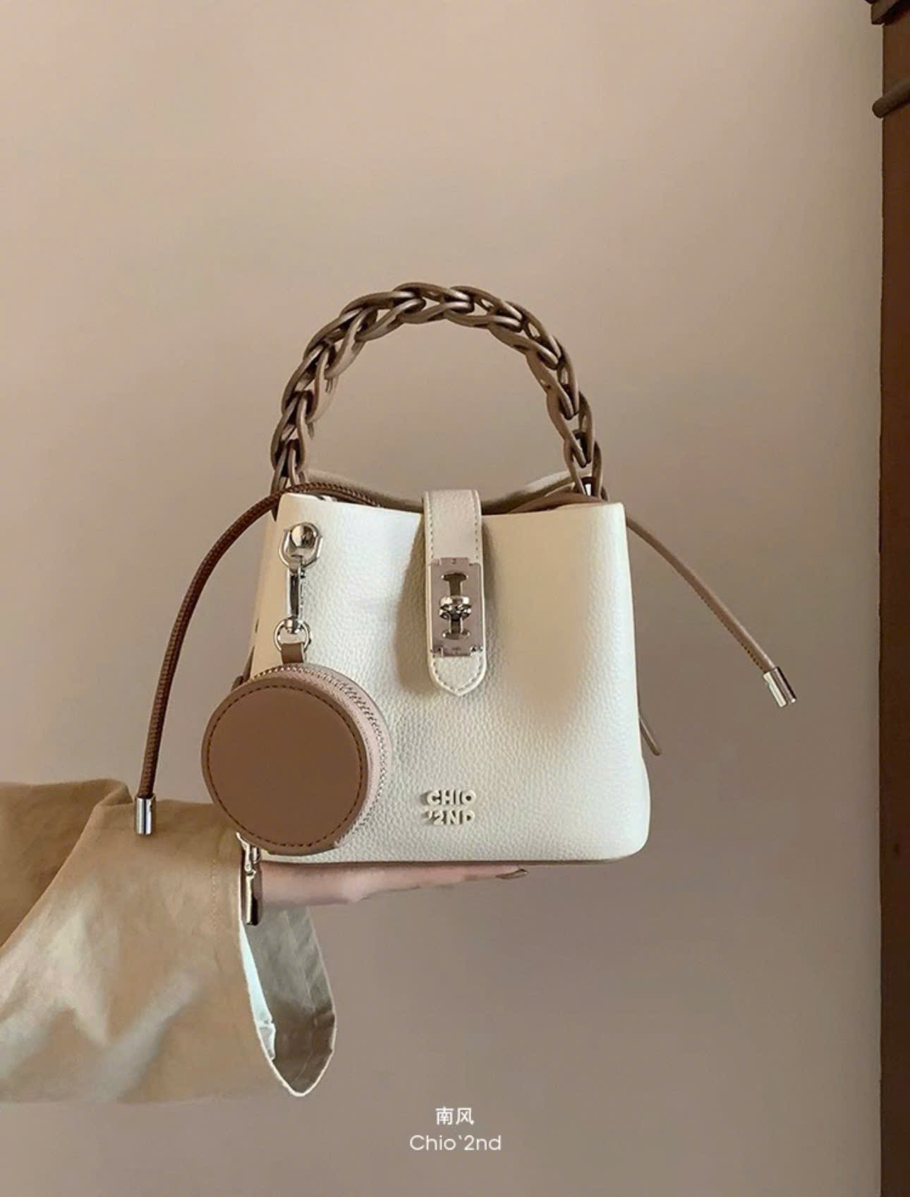 F962 TÚI CHIO TAY ĐAN