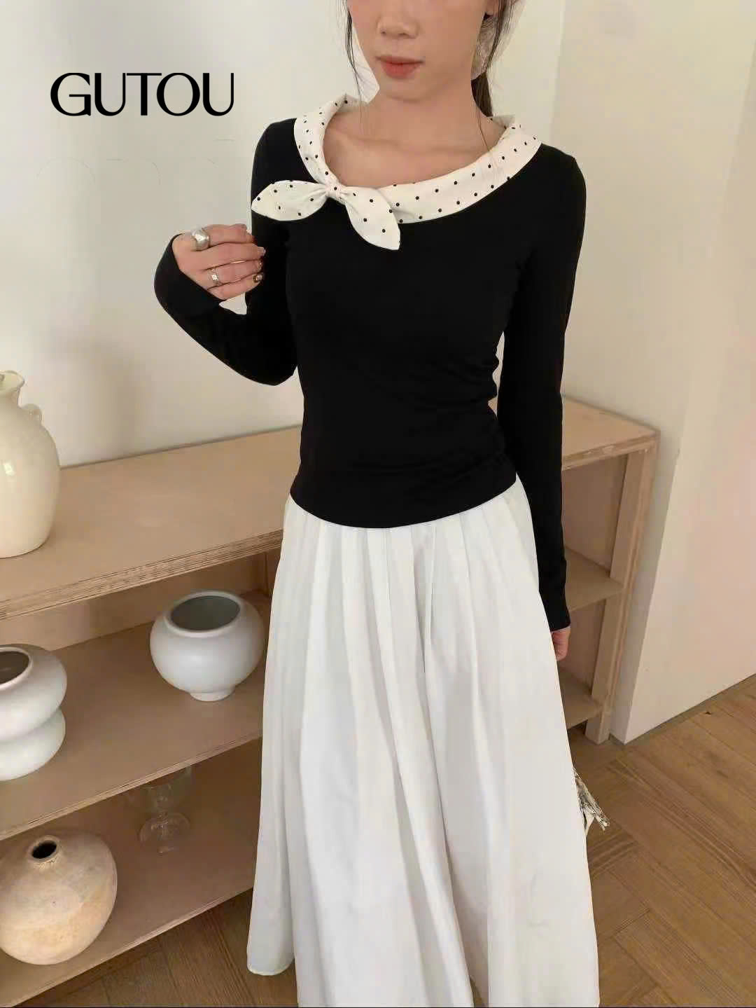 [ GUTOU ] Áo Thun Ôm Dài Tay Dotty Tie