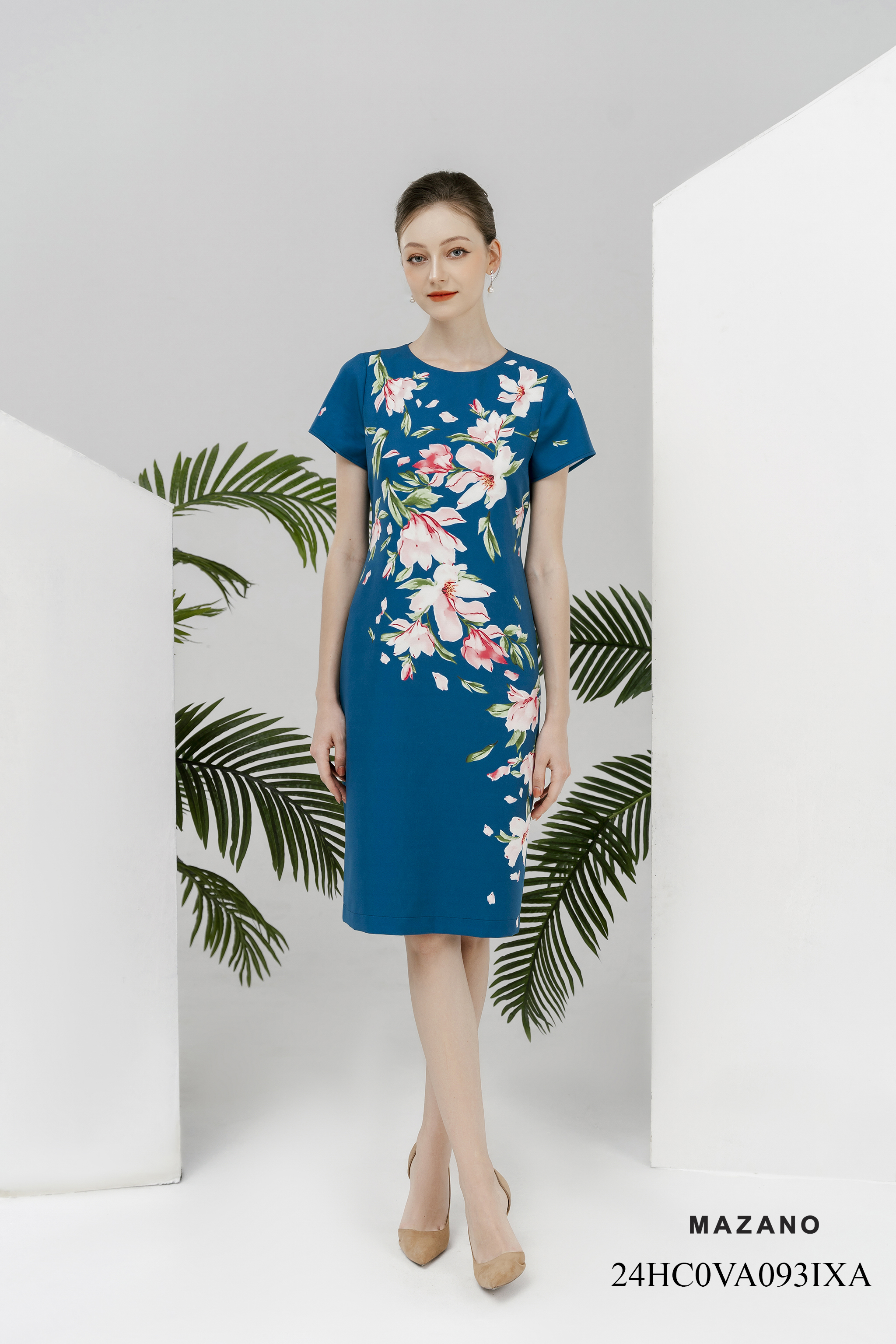 Đầm suông in hoa lan thiết kế bố cục