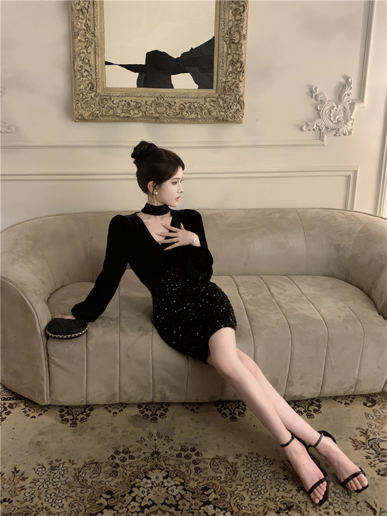 Đầm Sequin Đen Velvet Charm – Sang Trọng & Quyến Rũ_thumbnail_7
