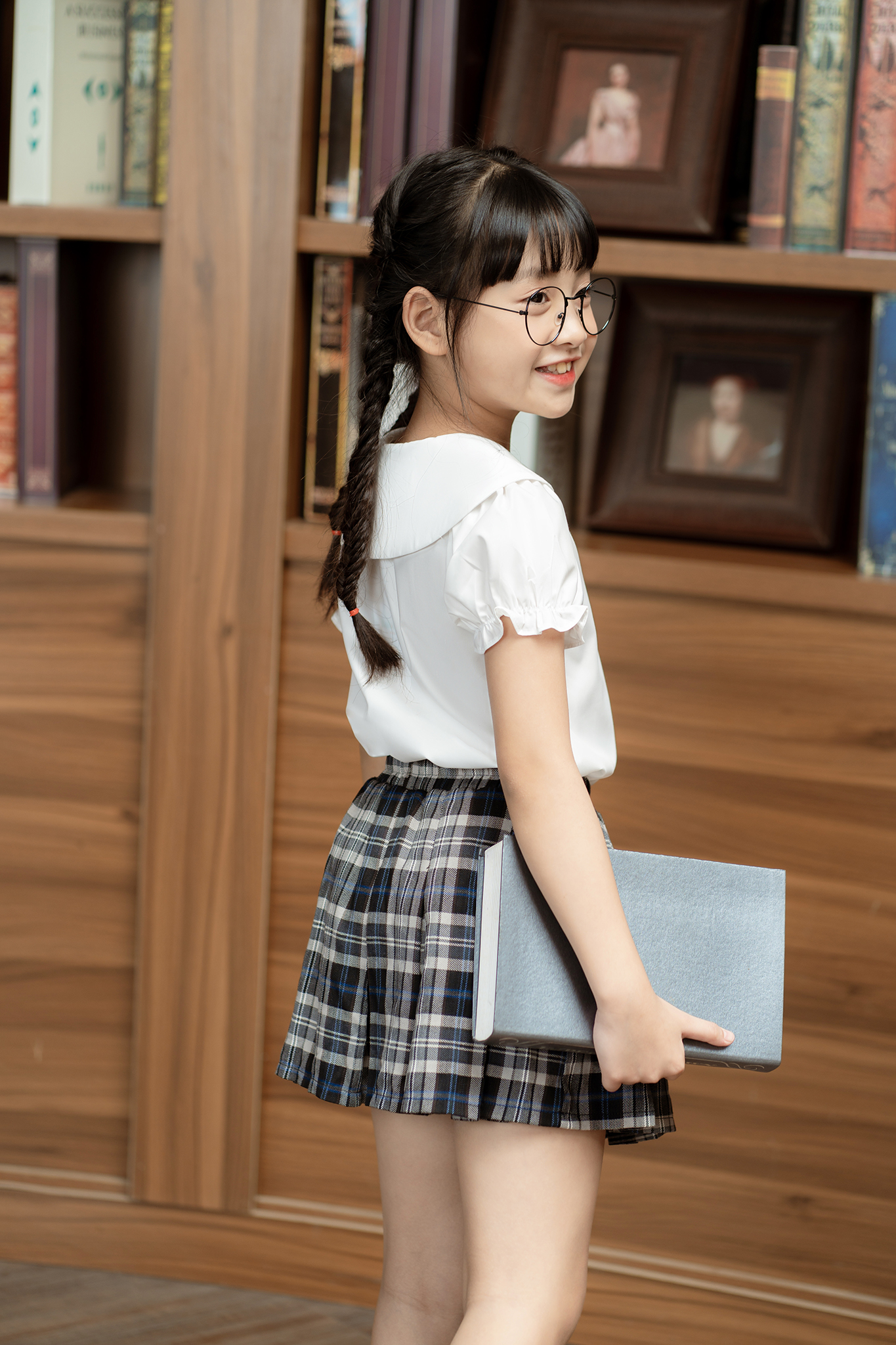 Chân váy kẻ xếp ly kèm cavat_thumbnail_4