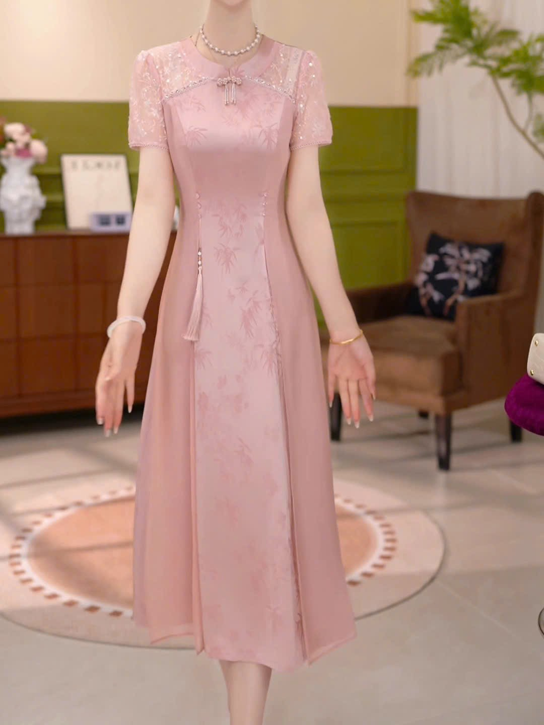 18289-Đầm lụa suông A phối voan tay ngắn  viền ren cách điệu ( lụa, voan, ren)