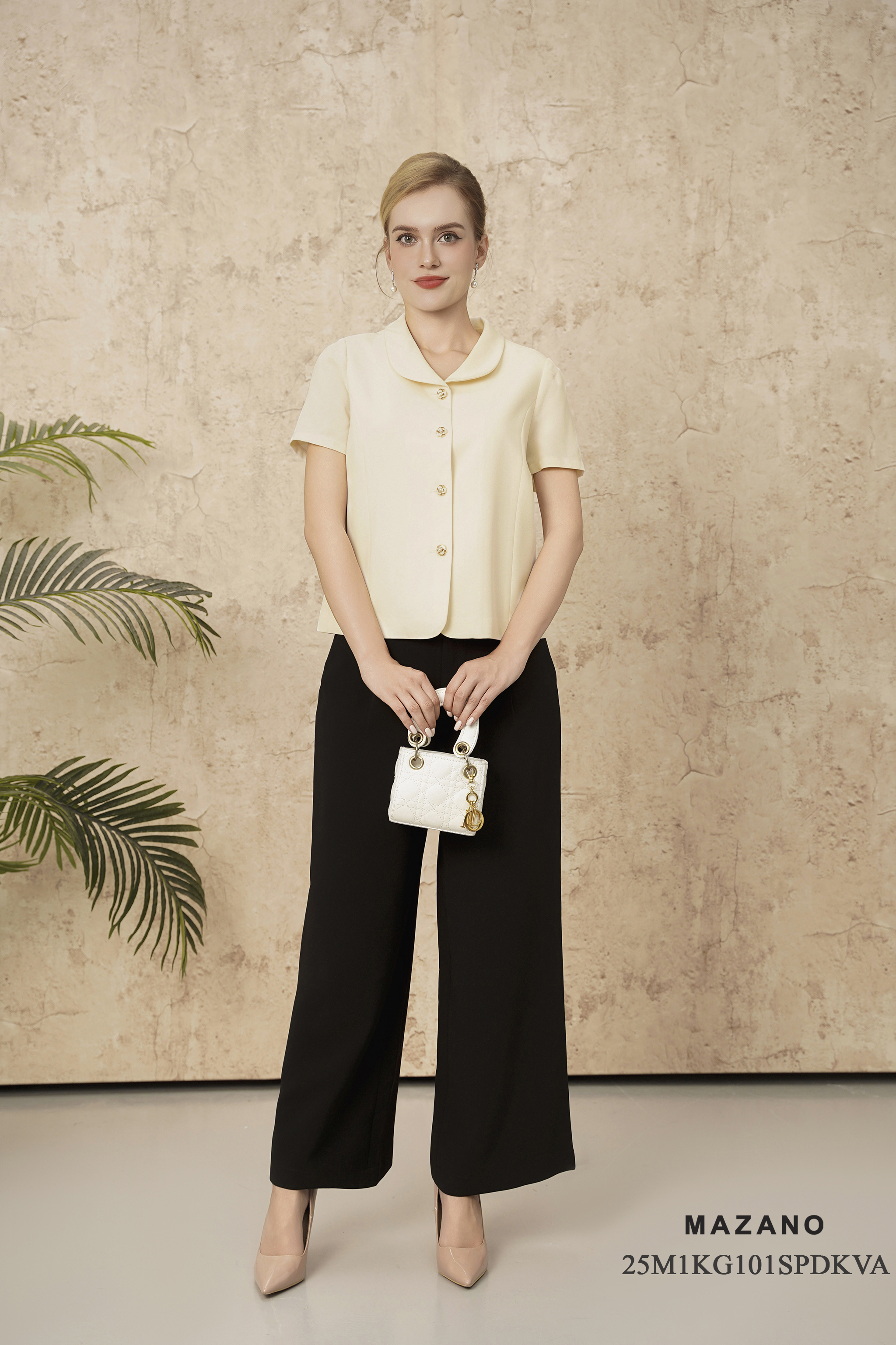 Áo ký giả Vải thô dày vừa Cổ bẻ cách điệu Đính cúc ngọc Tay ngắn Dài dưới eo_thumbnail_0