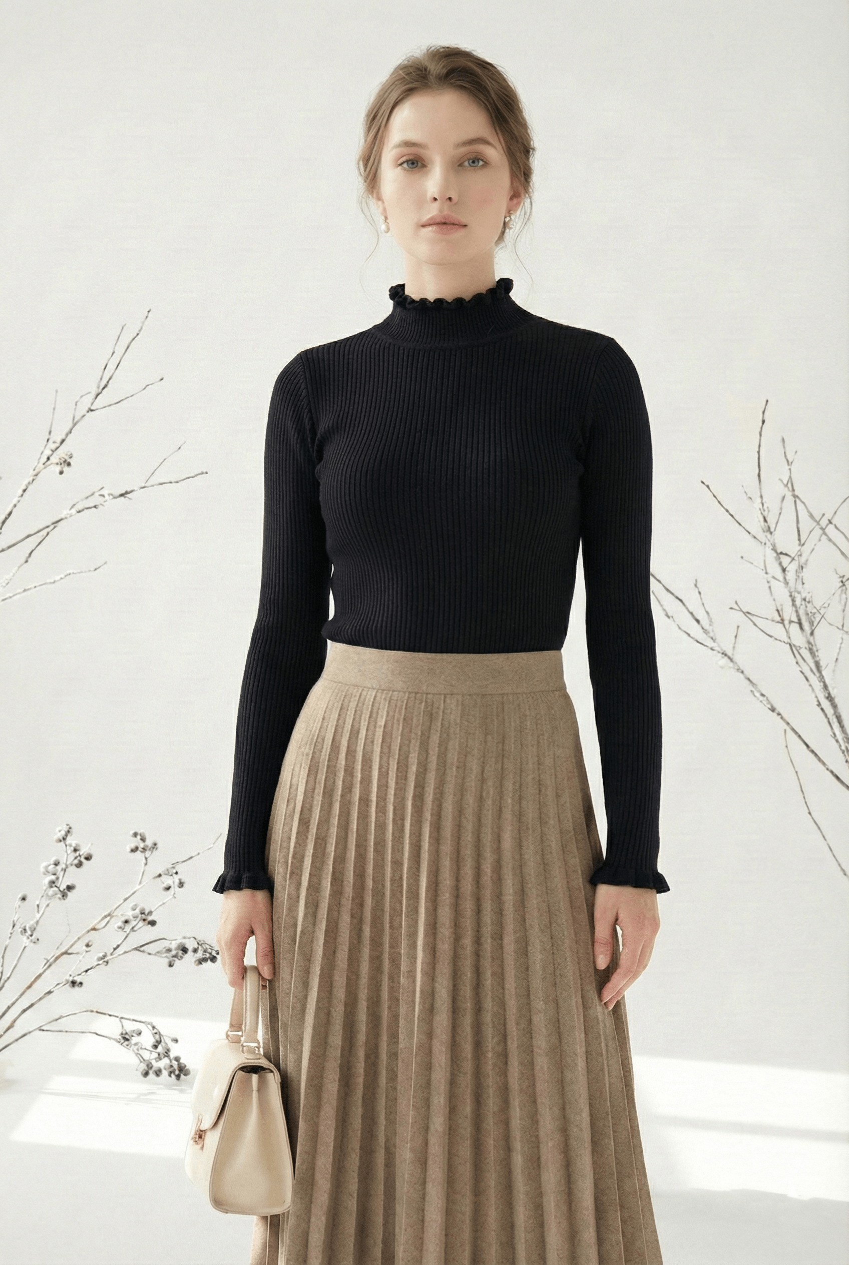 Áo len cổ lọ tay dài có trang trí bèo cổ và tay