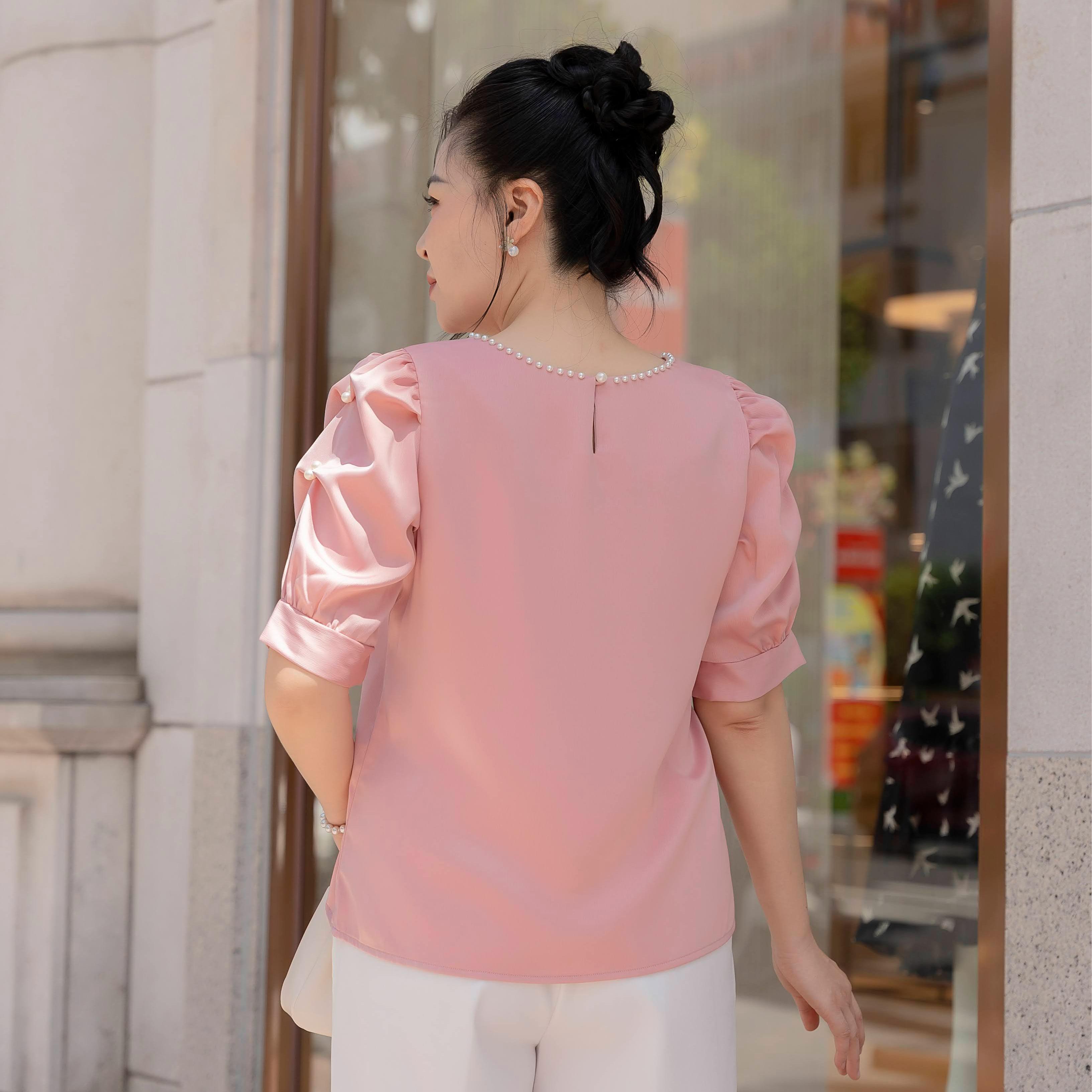 GUMOM - Áo Kiểu Trung Niên U50 U60 Cao Cấp Cổ Tròn Đính Ngọc Áo tặng mẹ Sang Trọng Cho Nữ - Women Nhung Kem Xanh Nho Tua Rua Top Voi_thumbnail_6