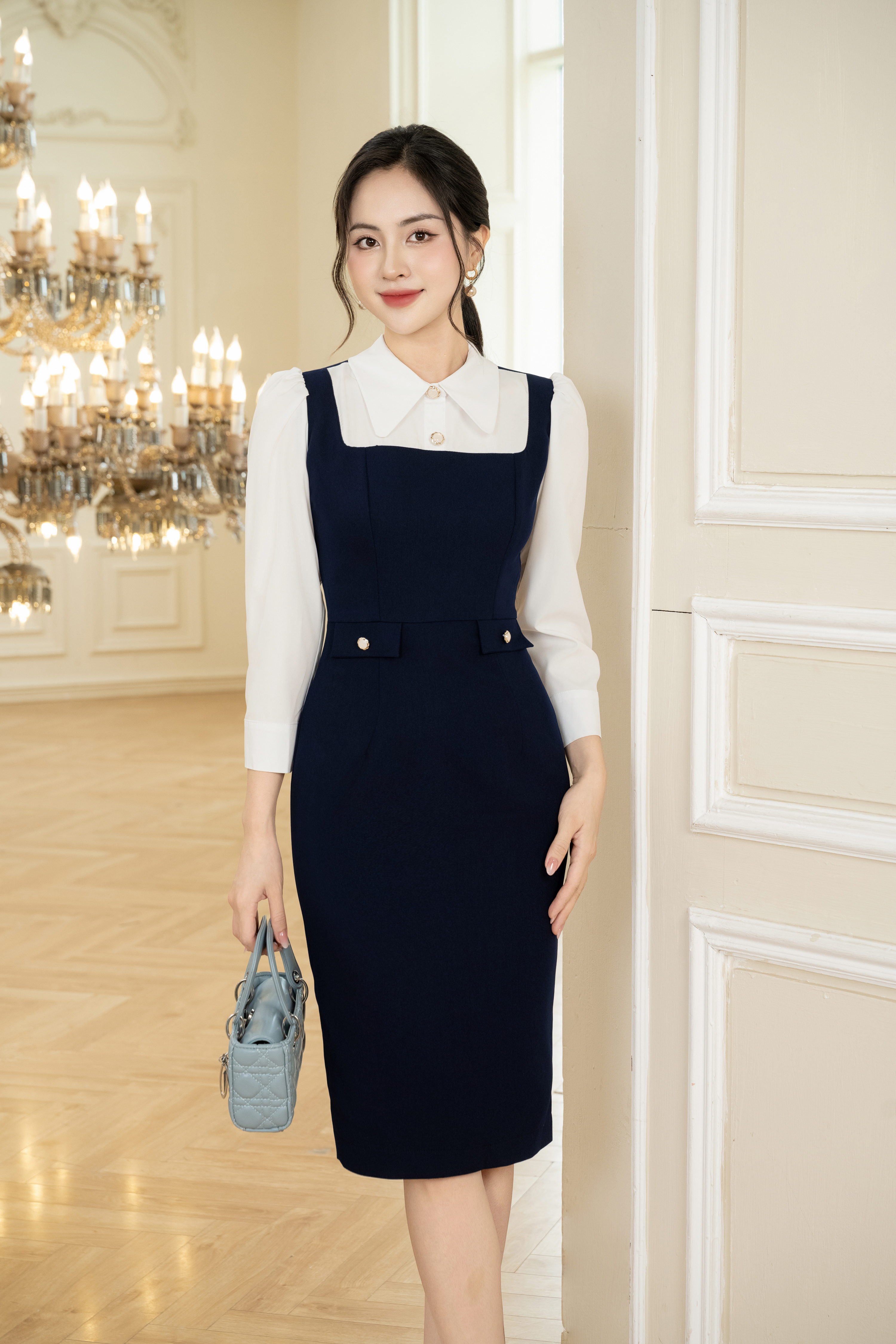 Đầm ôm xanh phối tay dài trắng_thumbnail_0