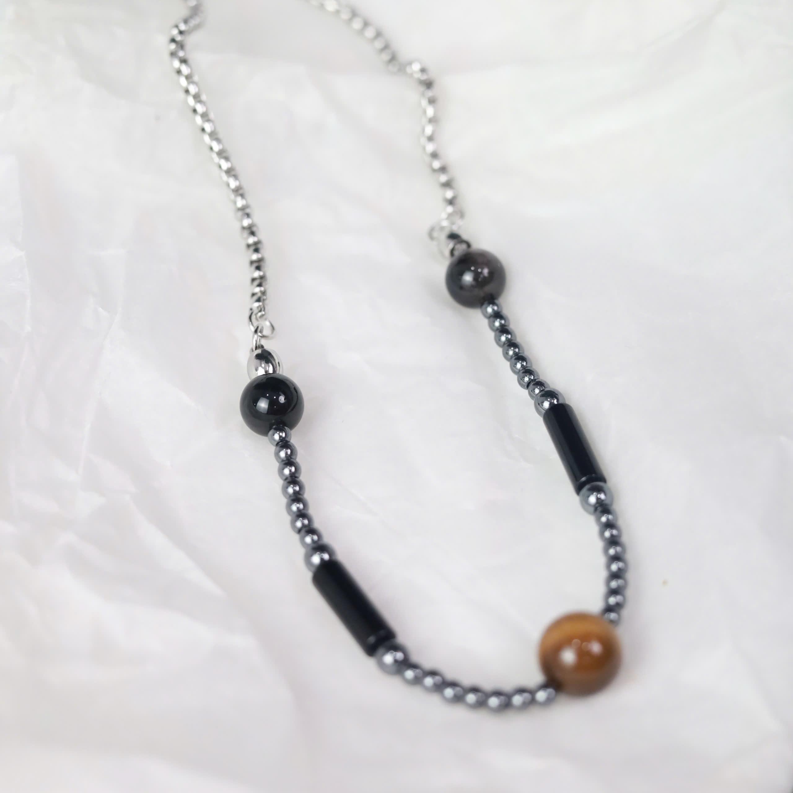 Vòng cổ titan hạt ngọc đen đá trụ nâu_thumbnail_3