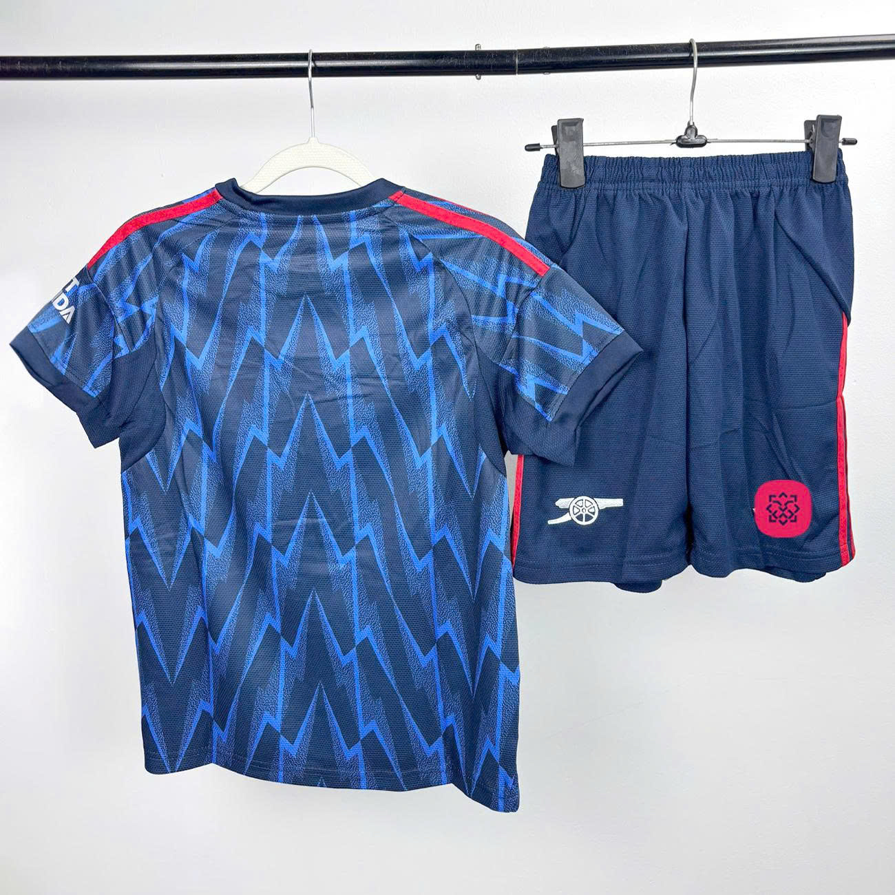 Bộ Kid Arsenal sân khách mùa 25/26_thumbnail_1