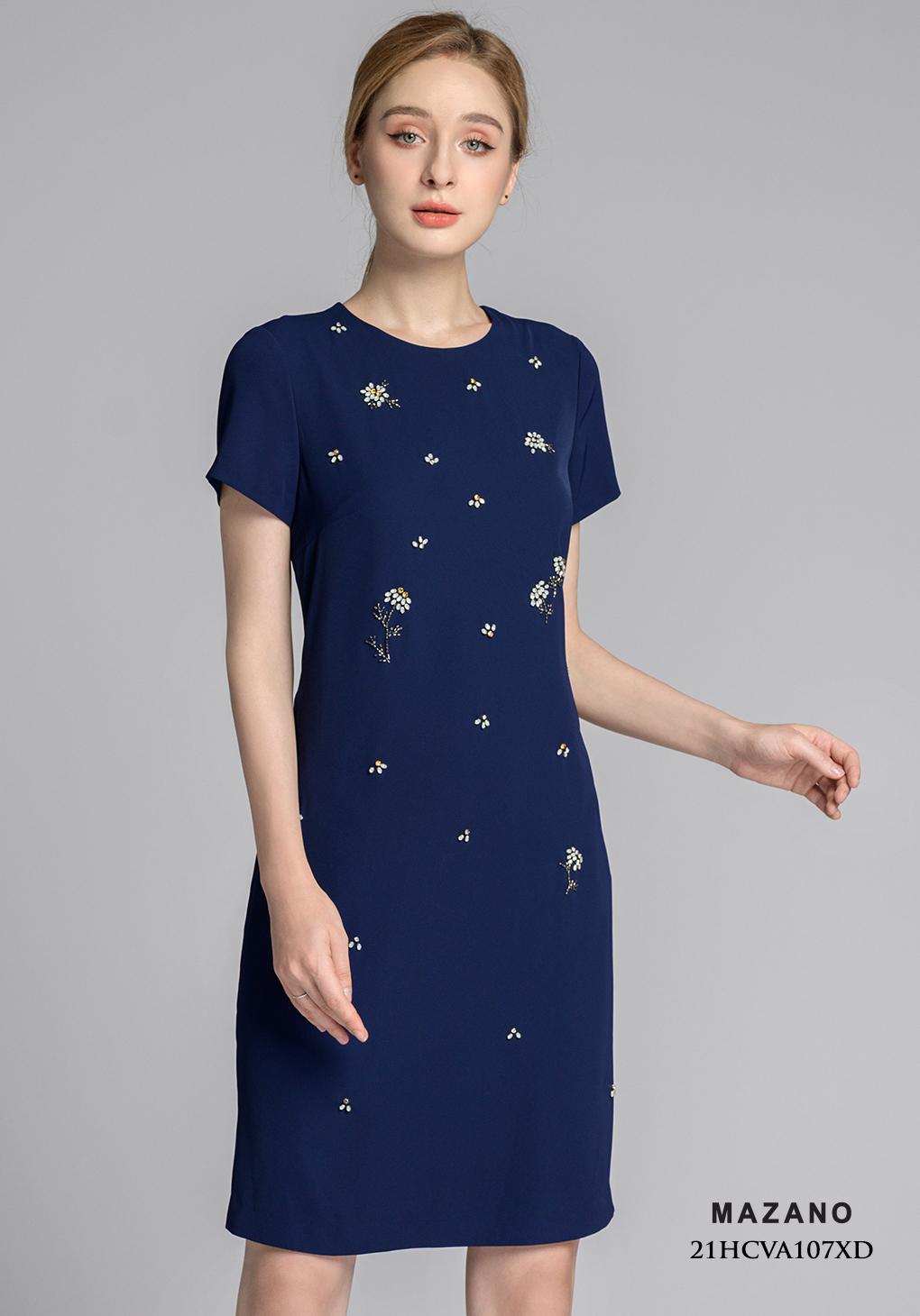 Váy xanh suông nhẹ đính đá cách điệu_thumbnail_3