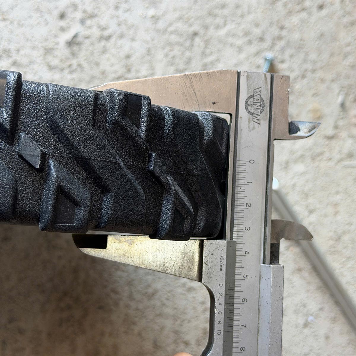 Bộ 2 Bánh Xe Nhựa Cao Su Đặc – Mâm 5 Chấu Chịu Lực Cao (2 bánh)_thumbnail_4