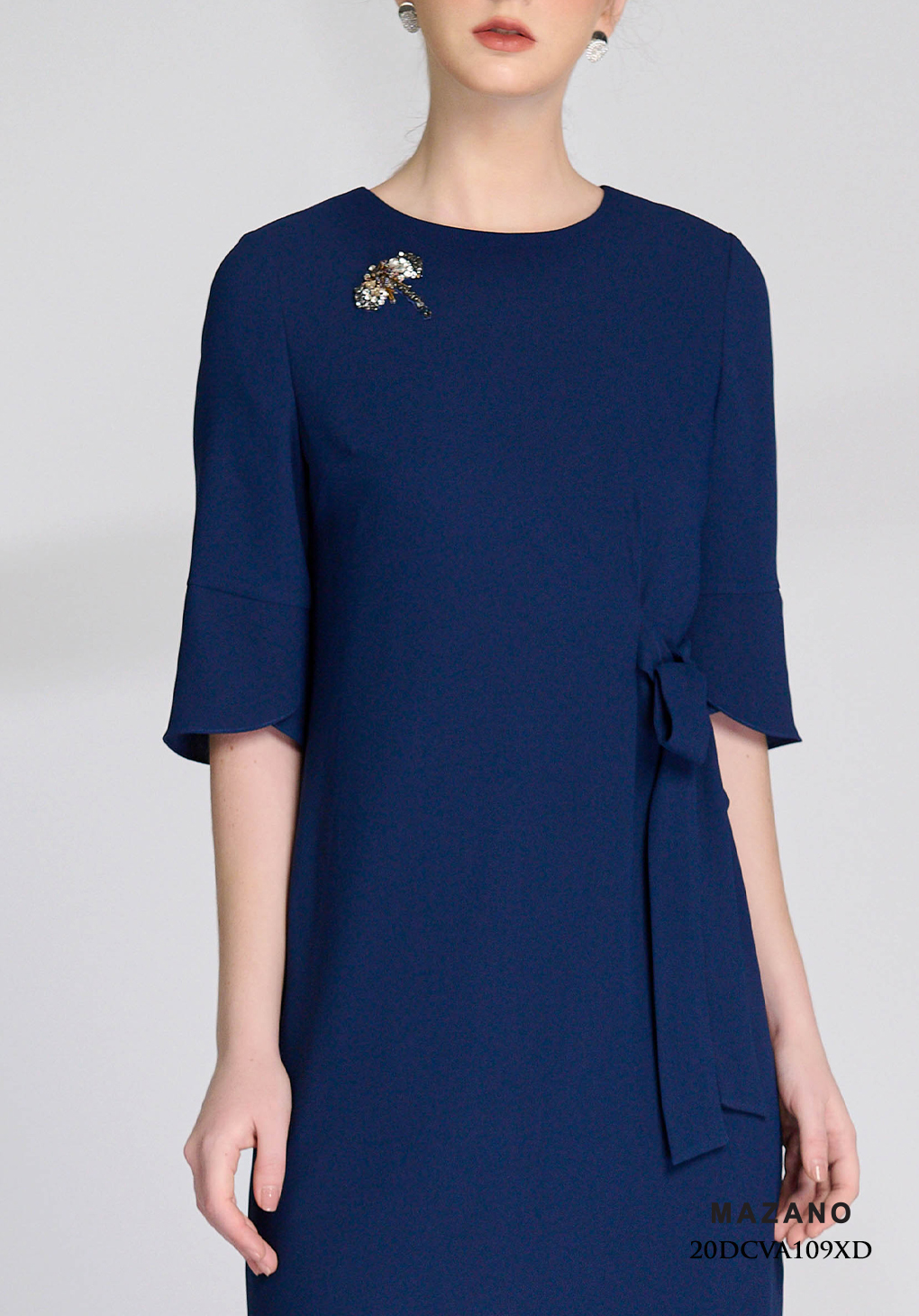 Đầm xanh suông vừa thắt đai trang trí, tay cách điệu_thumbnail_2