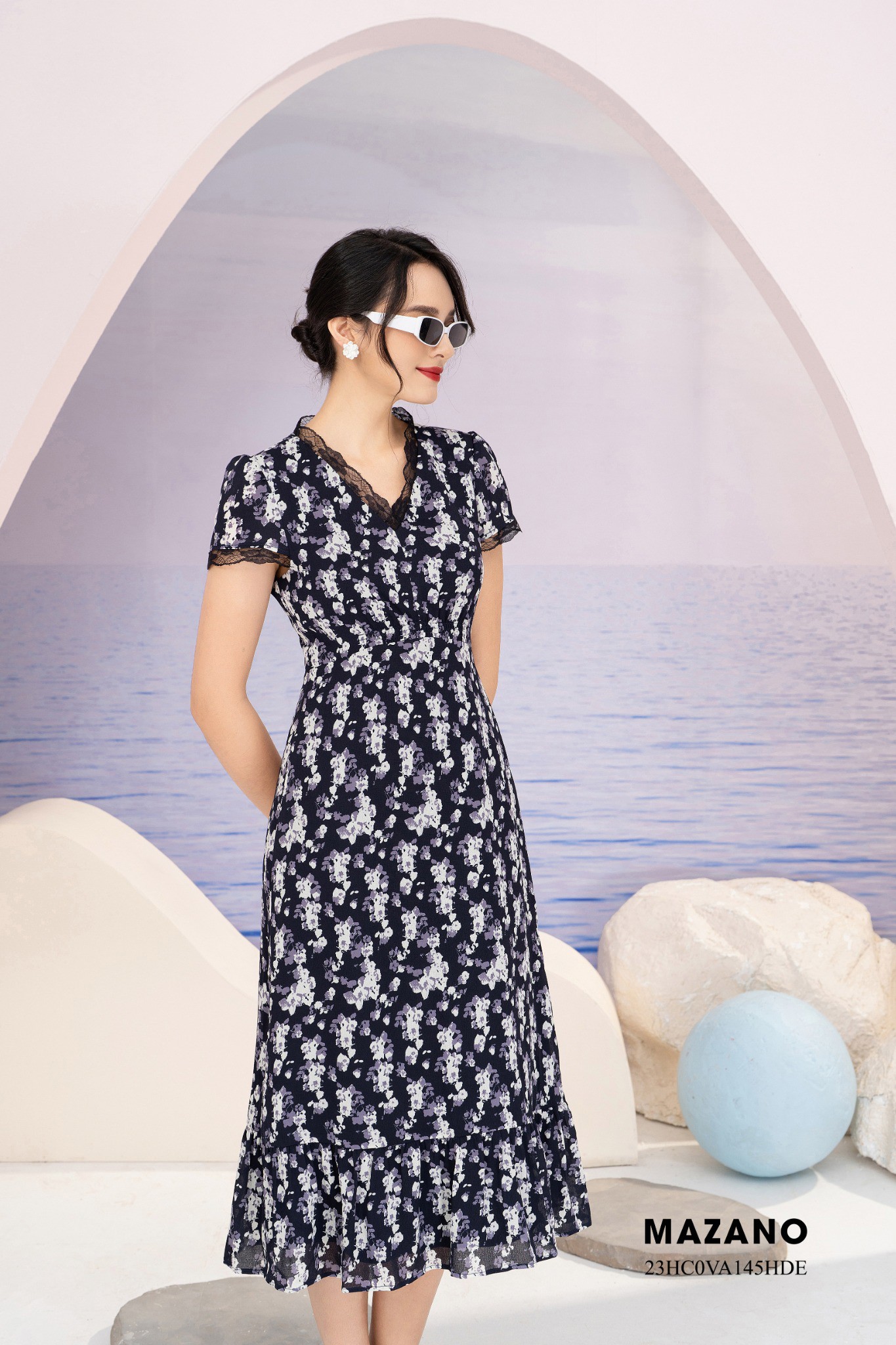 Đầm eo cao cổ V can ren_thumbnail_2