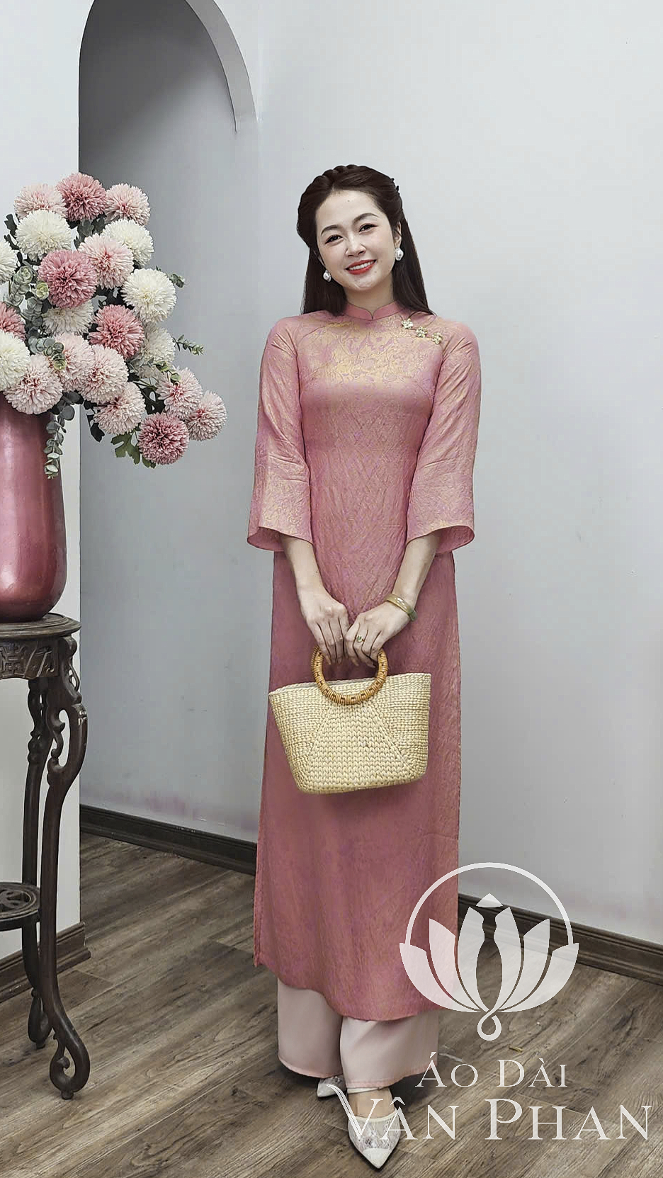 CT355 áo dài cách tân cổ 2p tay loe dài tằm tencel màu hồng cam