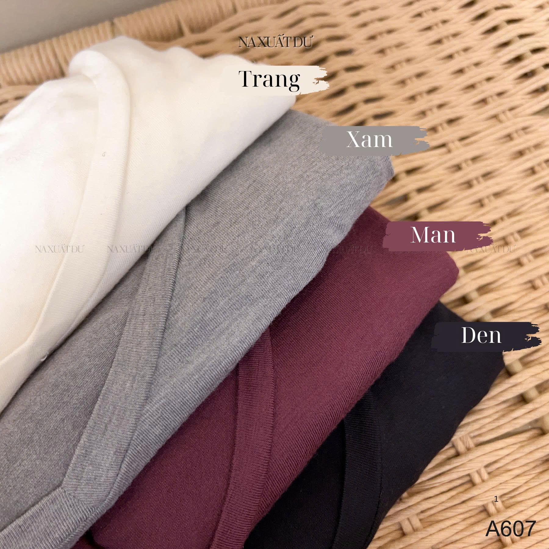 Áo tay dài cổ tim 