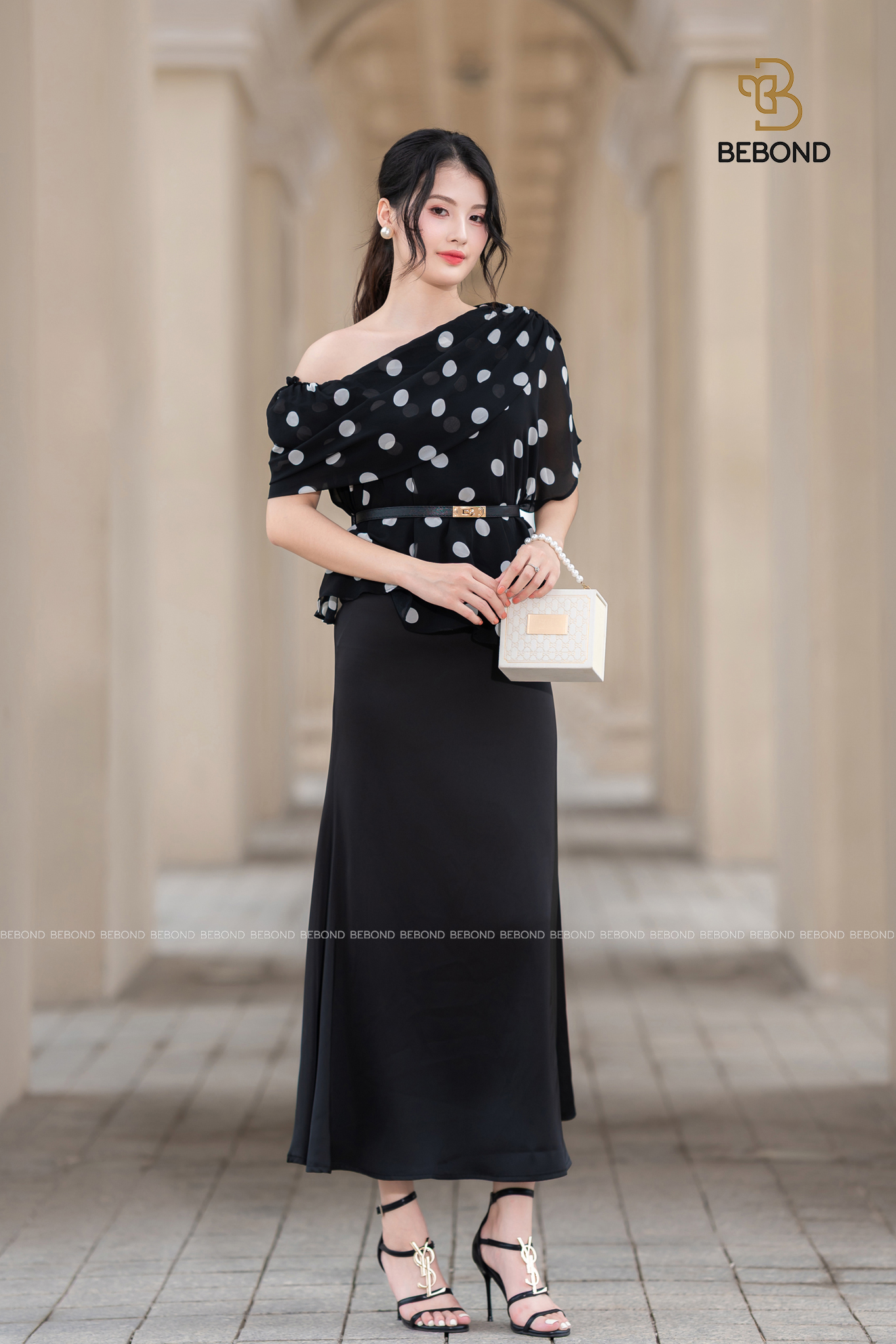 Set áo chấm bi trễ vai LEVANA màu ĐEN