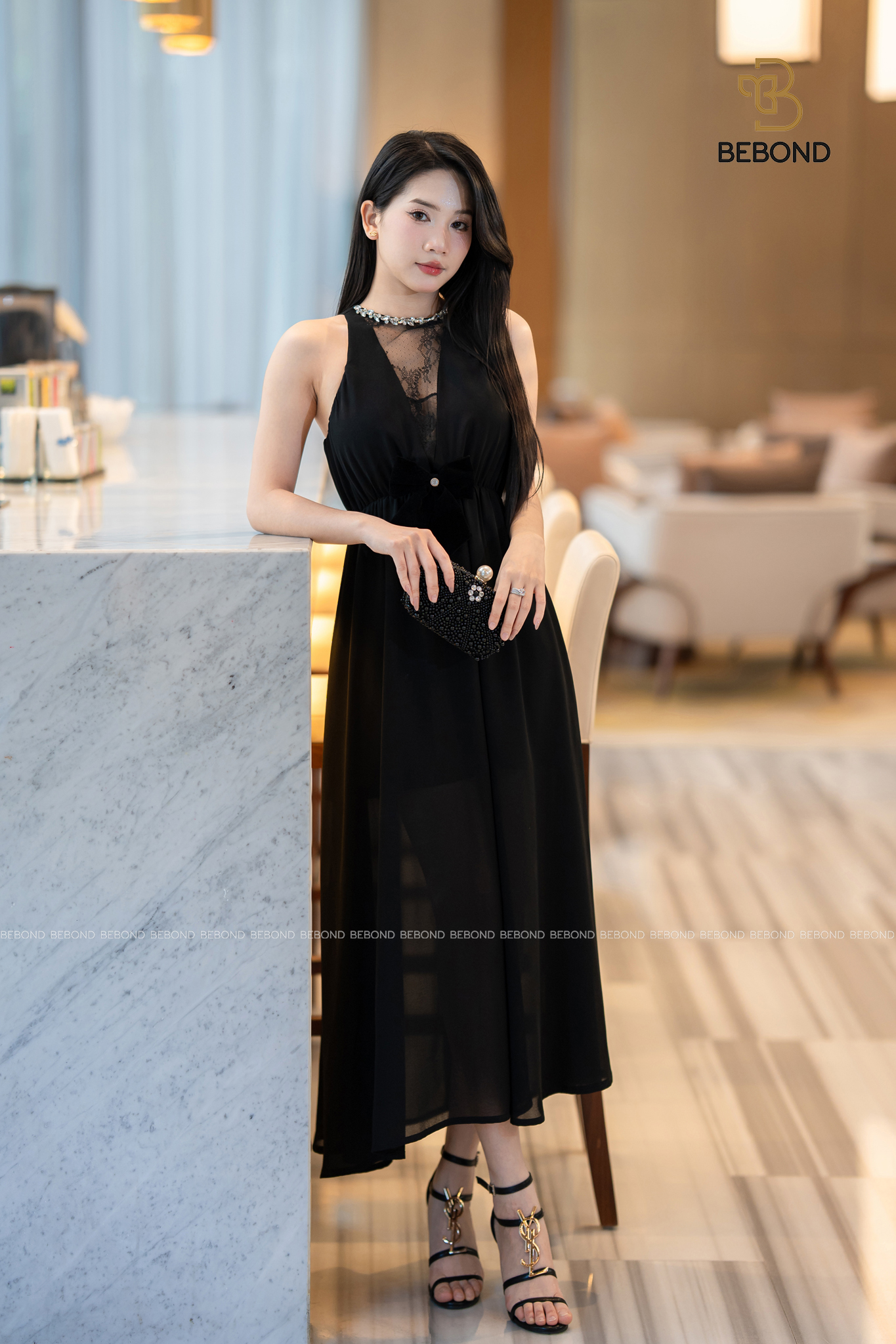 Đầm cổ yếm voan BLACK SWAN màu ĐEN
