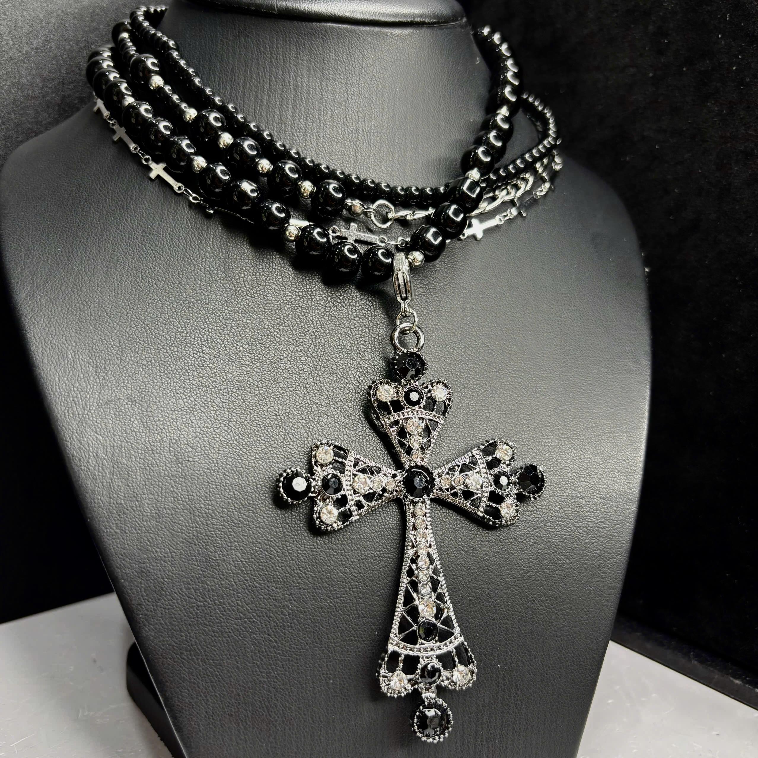 Vòng cổ 2 vòng đen 1 vòng thánh giá rơi