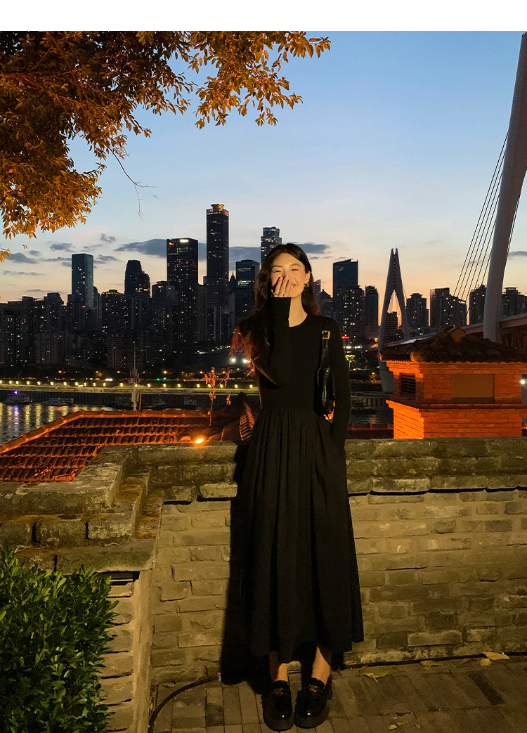 Váy dài tay cao cấp dành cho nữ có eo thon và phong cách Hepburn dáng dài Pusumede