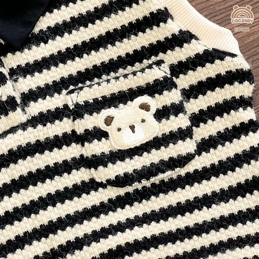 Áo len ghile ĐEN phối BE cổ bẻ túi gấu_thumbnail_6